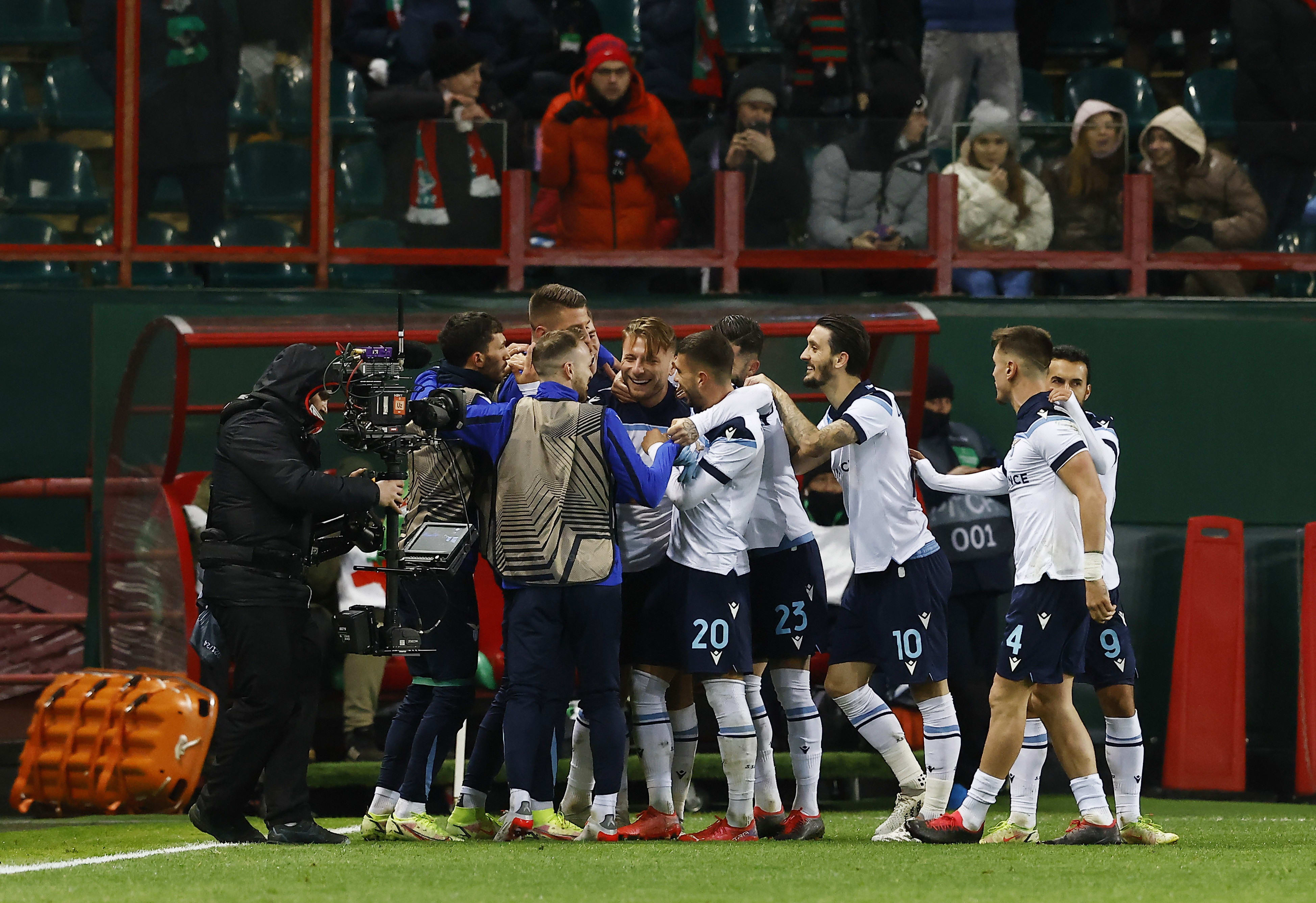 שחקני לאציו חוגגים