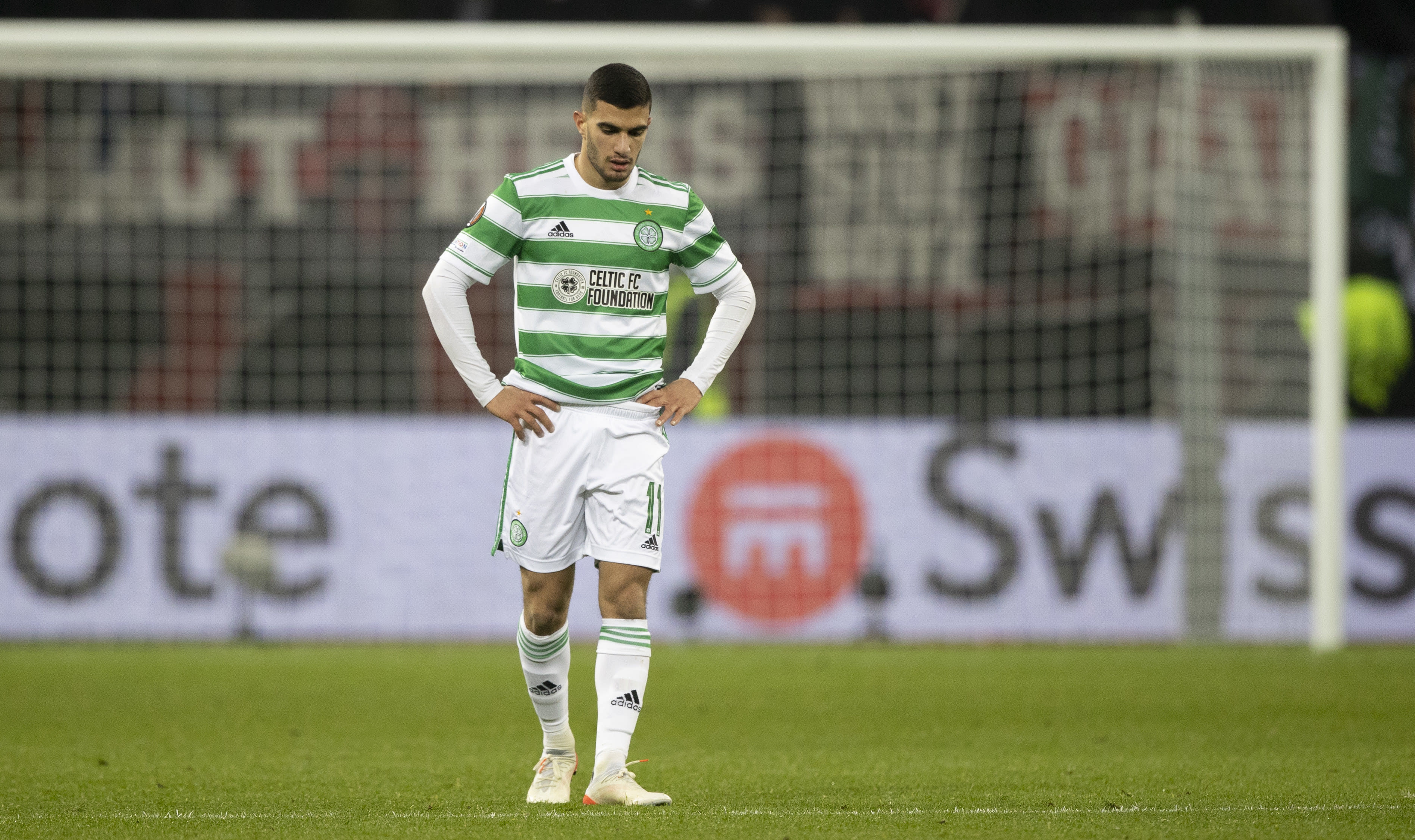 ליאל עבדה שחקן סלטיק עם ג'רמי פרימפונג שחקן באייר לברקוזן