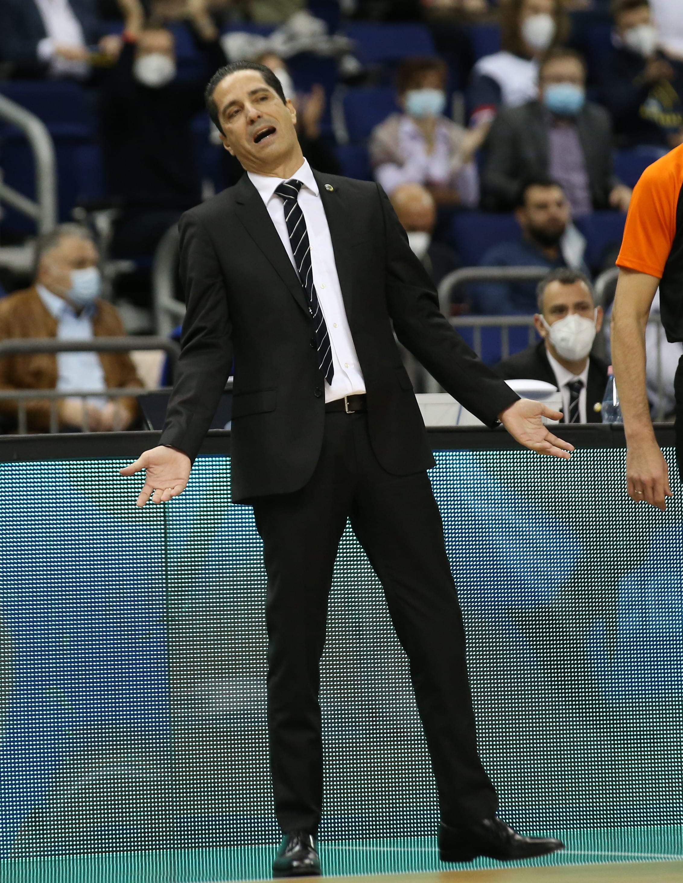 יאניס ספרופולוס מאמן מכבי תל אביב