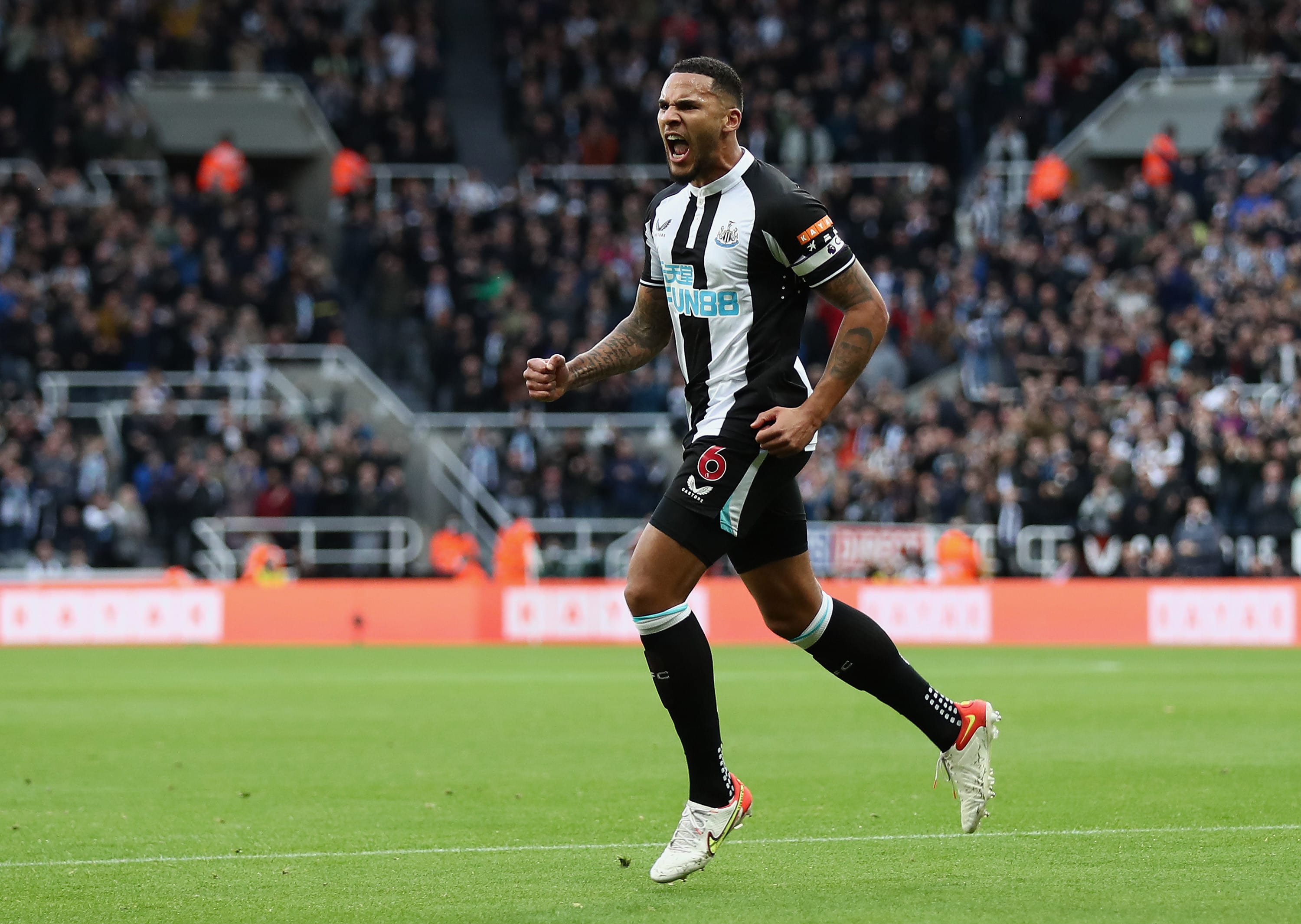 ג'מאל לאסלס, שחקן ניוקאסל