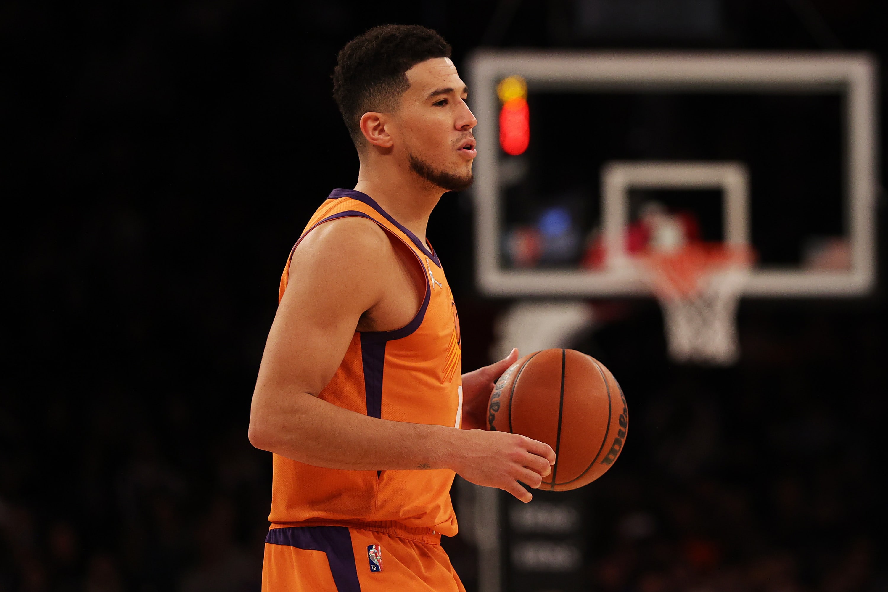 שחקן פיניקס סאנס דווין בוקר