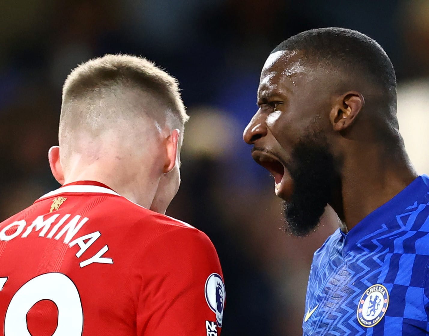 אנטוניו רודיגר שחקן צ'לסי מול סקוט מקטומיניי שחקן מנצ'סטר יונייטד