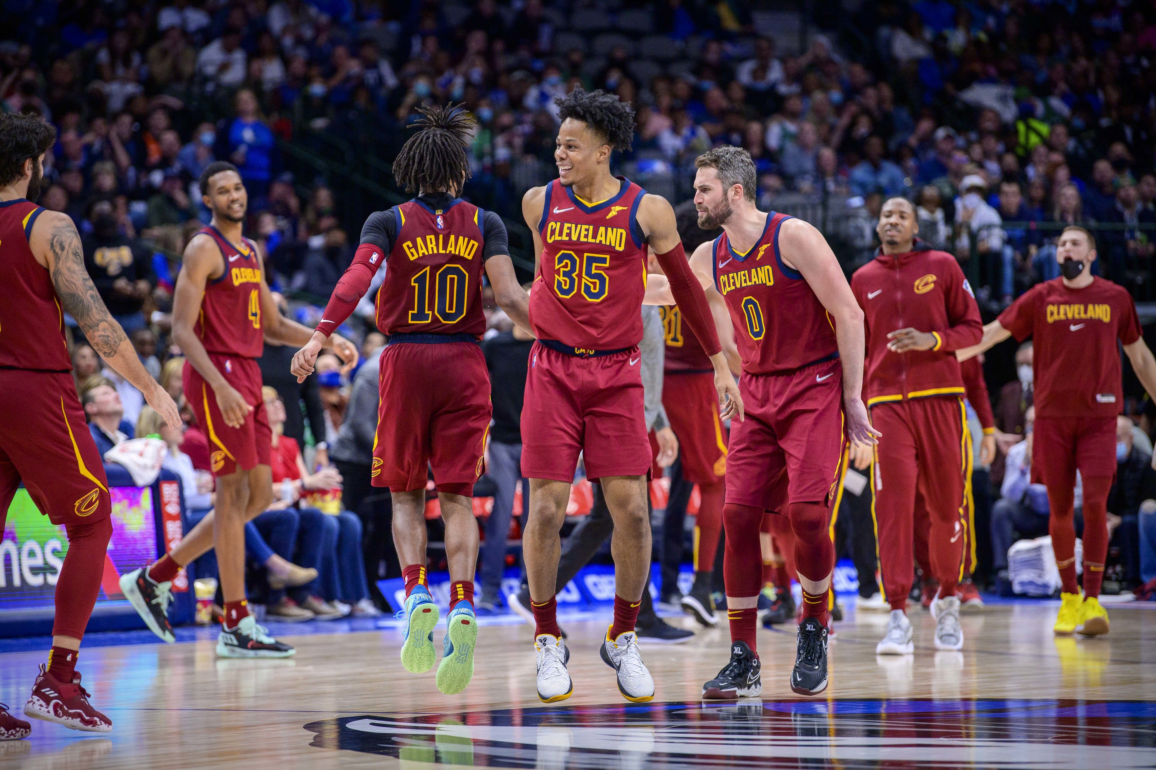 שחקני קליבלנד חוגגים