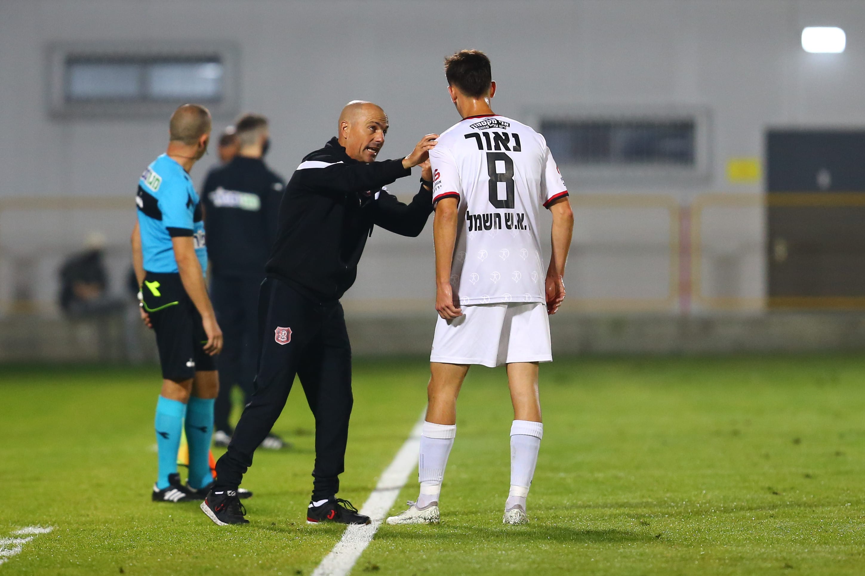 מאמן הפועל ירושלים זיו אריה עם גוני נאור