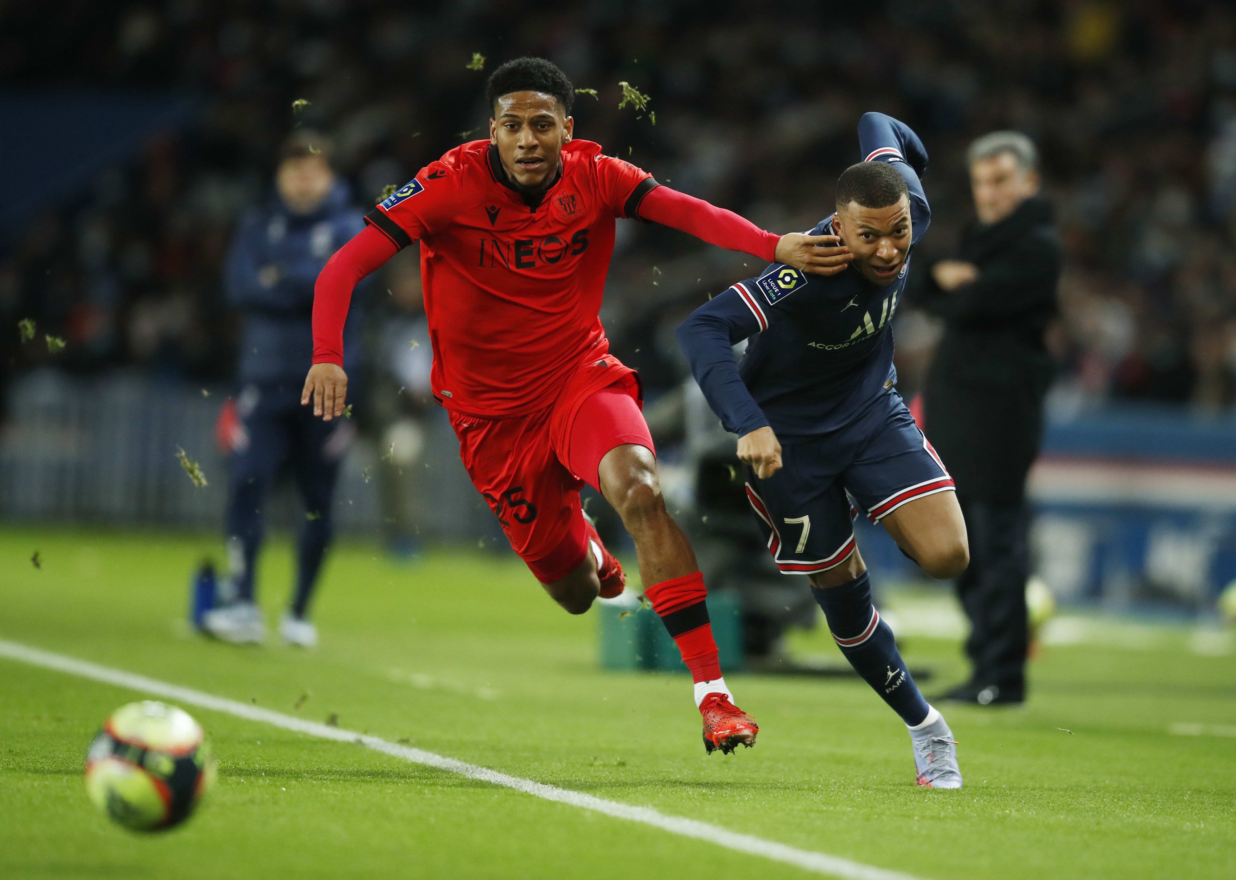 קיליאן אמבפה שחקן פריז סן ז'רמן מול ז'אן-קלר טודיבו שחקן ניס