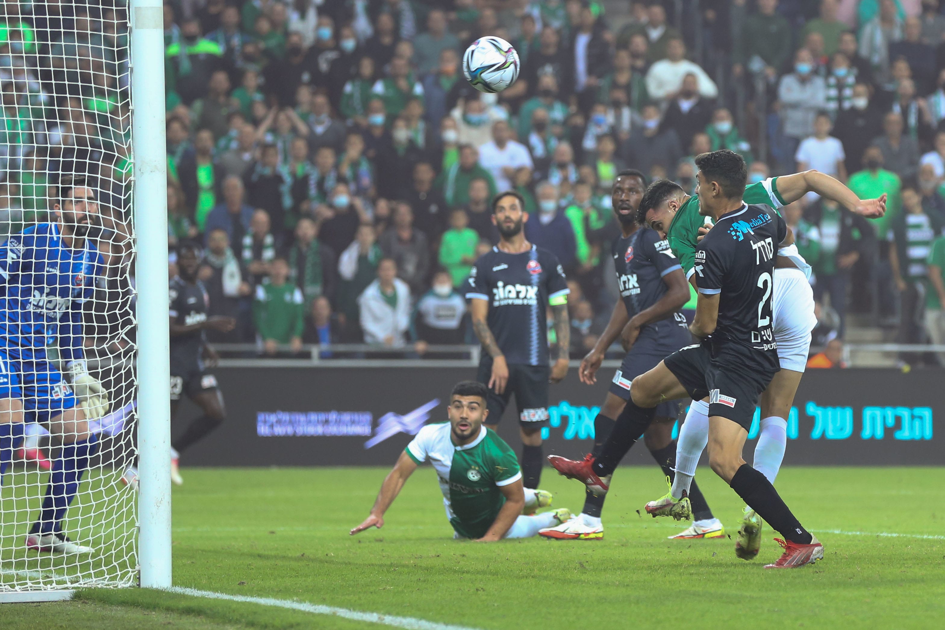 דין דוד מעלה את מכבי חיפה ליתרון בדרבי נגד הפועל חיפה