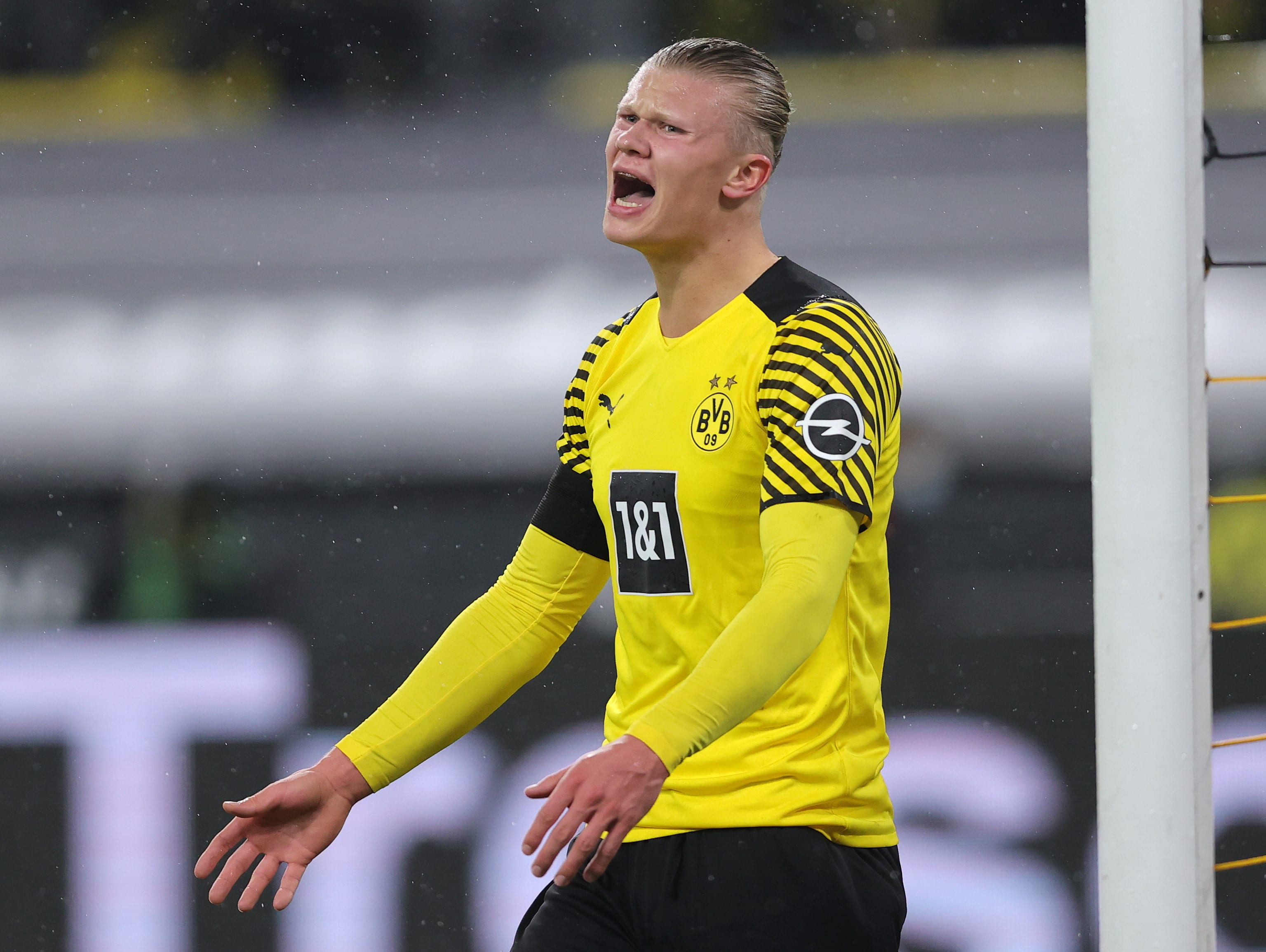 ארלינג הולאנד שחקן בורוסיה דורטמונד