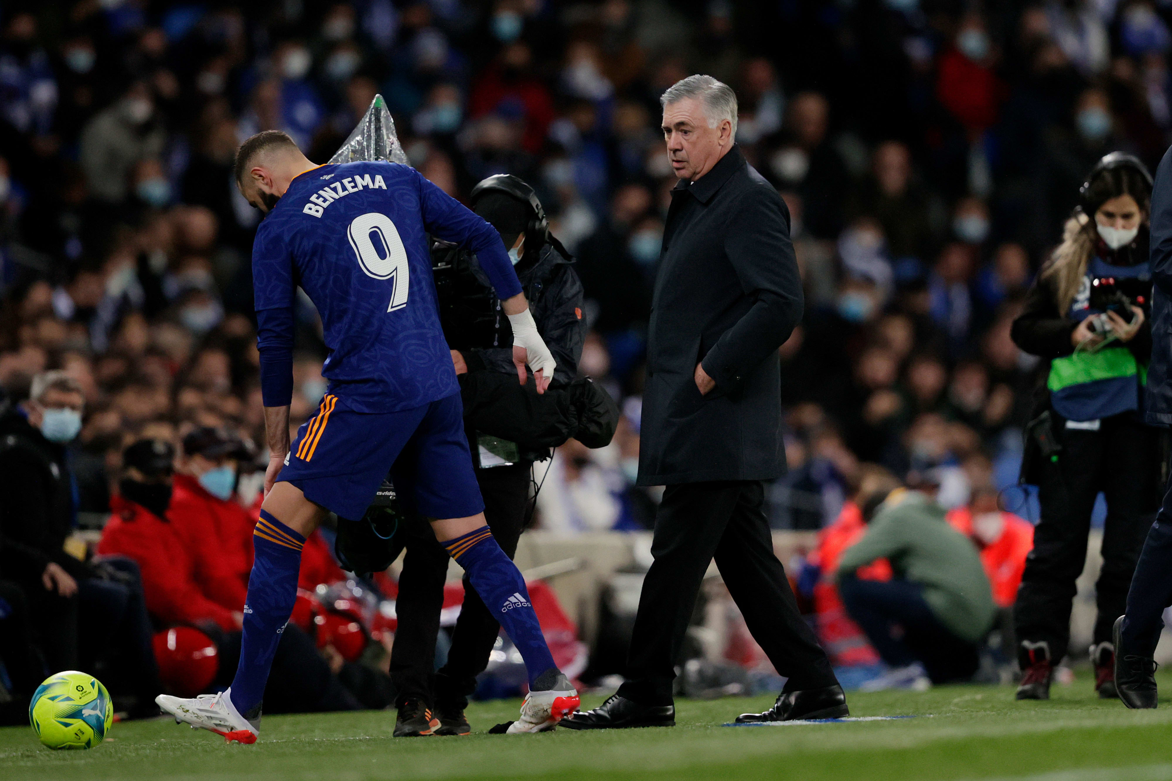 קרלו אנצ'לוטי מאמן ריאל מדריד עם קארים בנזמה