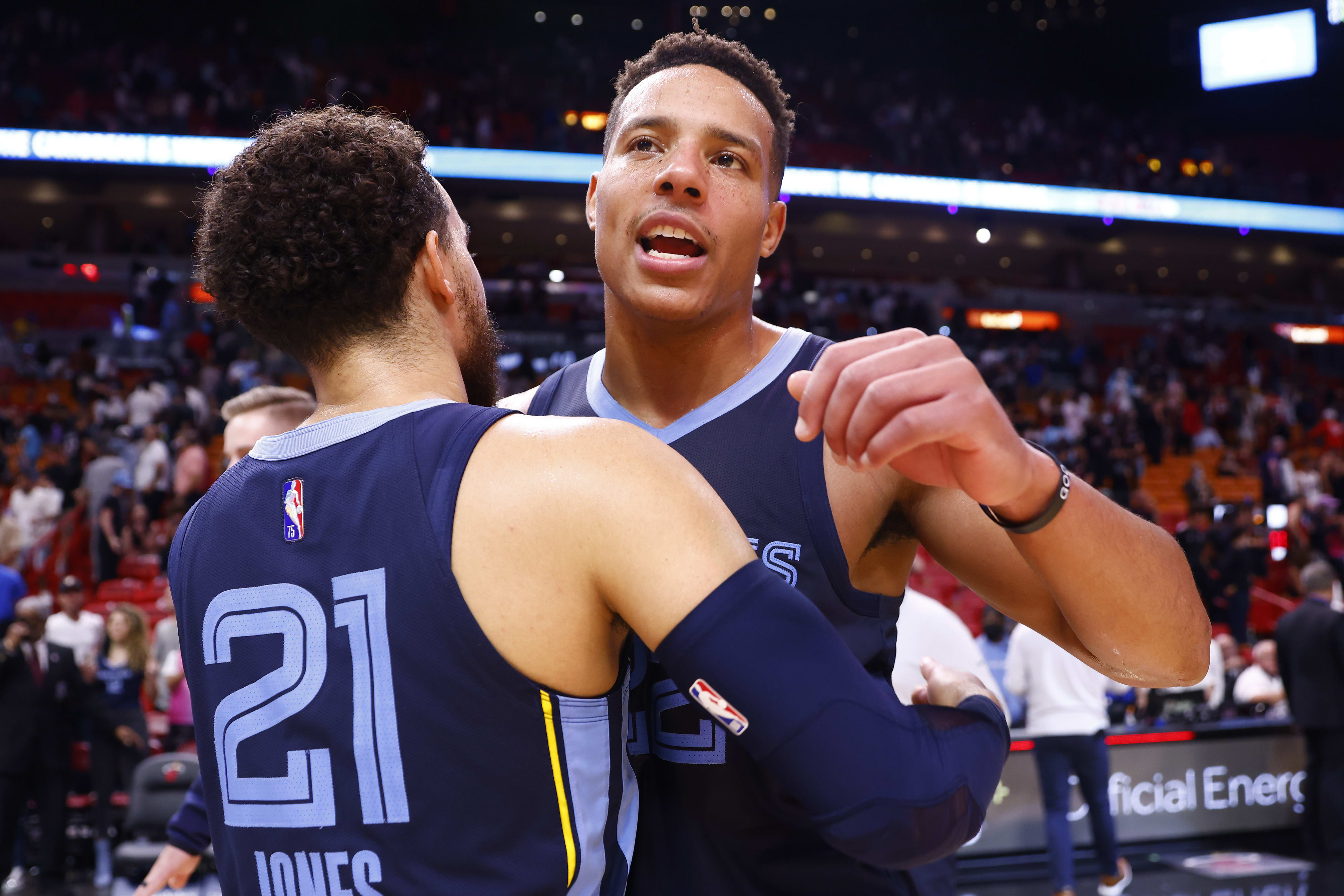 טיוס ג'ונס, דסמונד ביין, שחקני ממפיס גריזליס