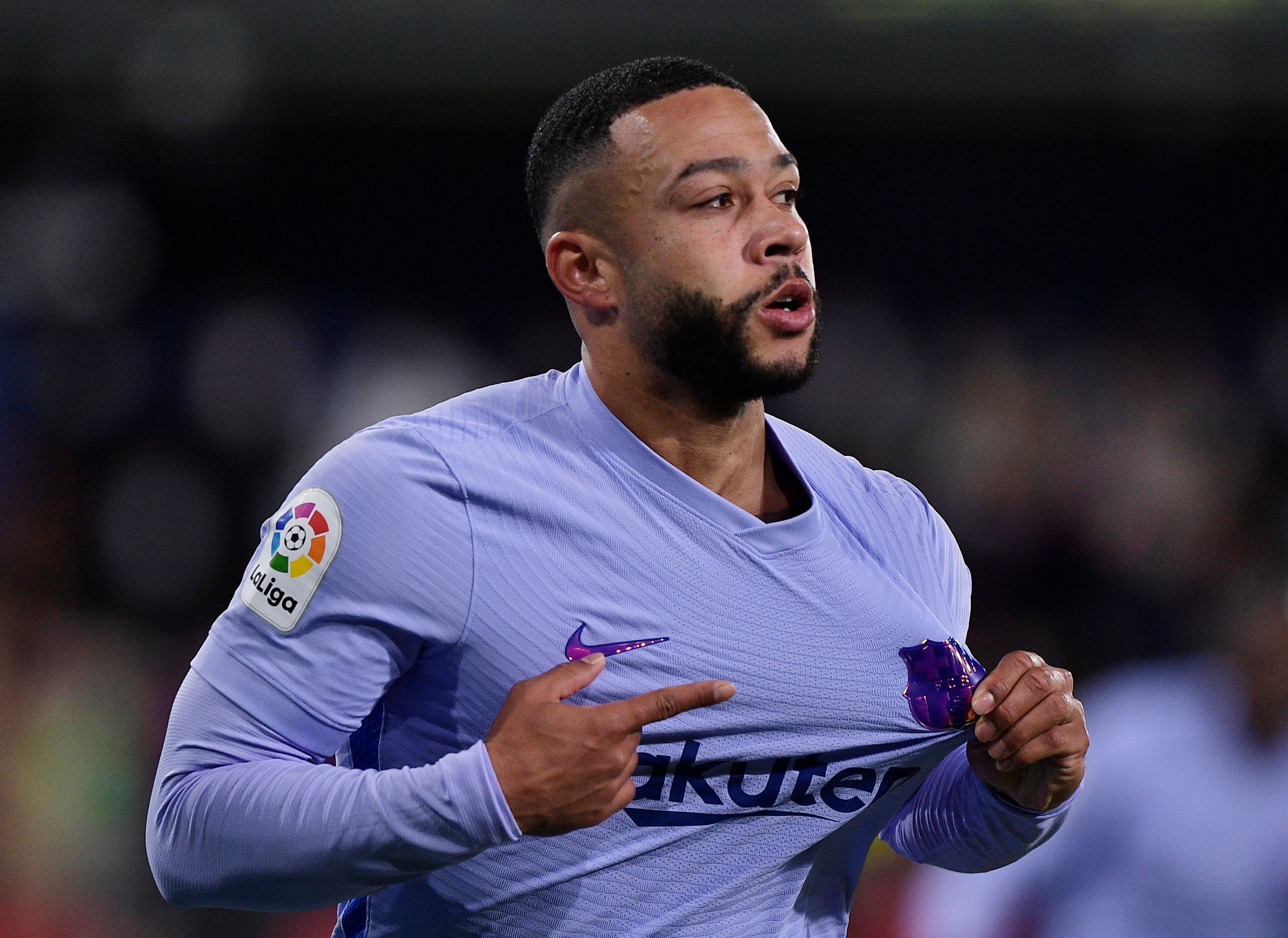 ממפיס דפאי שחקן ברצלונה