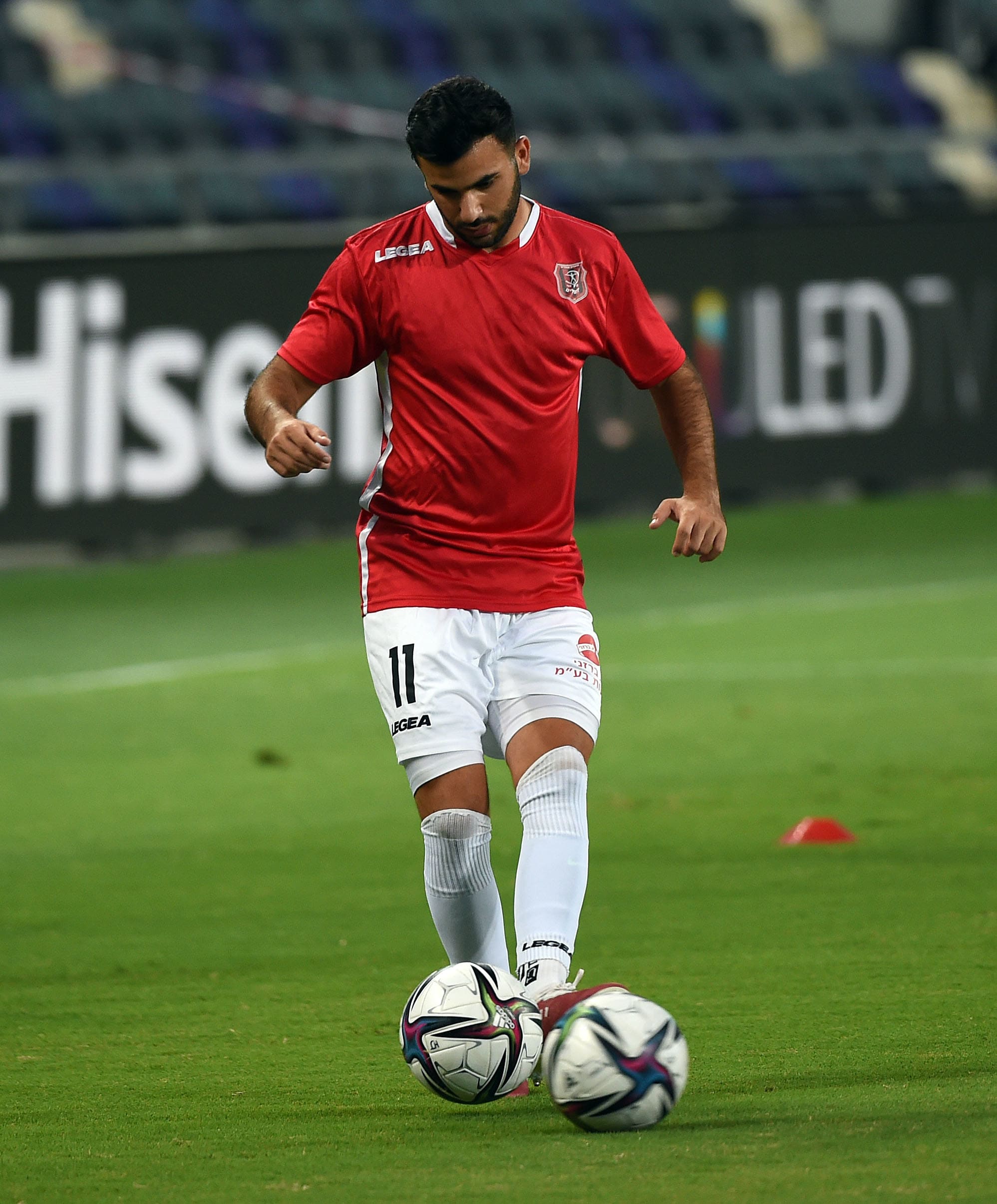 הראל שלום שחקן הפועל ירושלים בחימום