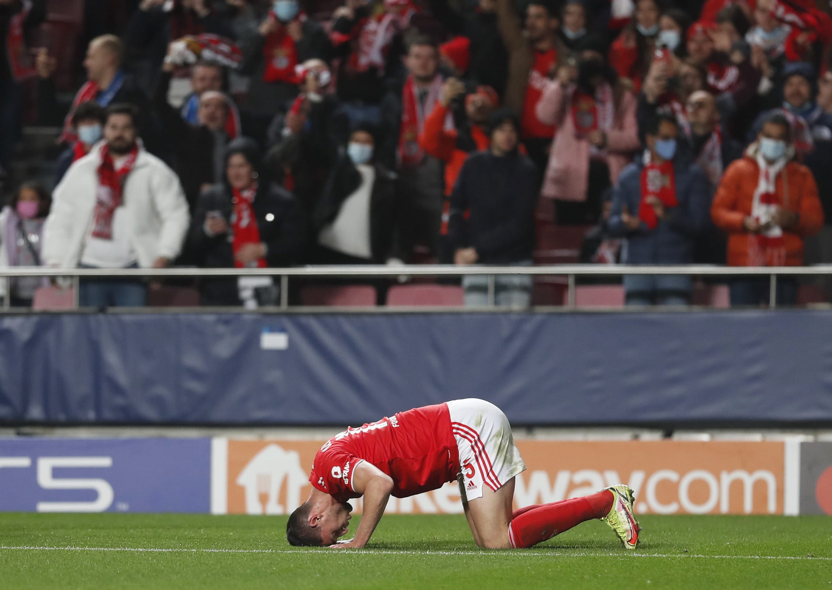 שחקן בנפיקה רומן יארמצ'וק