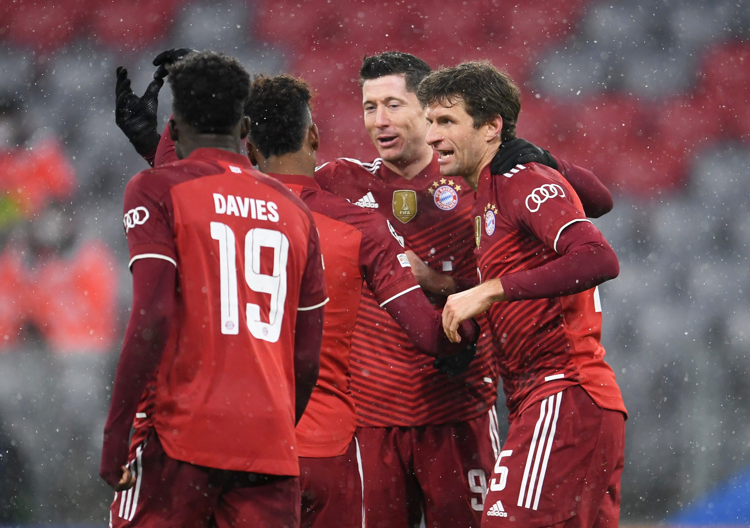 תומאס מולר רוברט לבנדובסקי באיירן מינכן