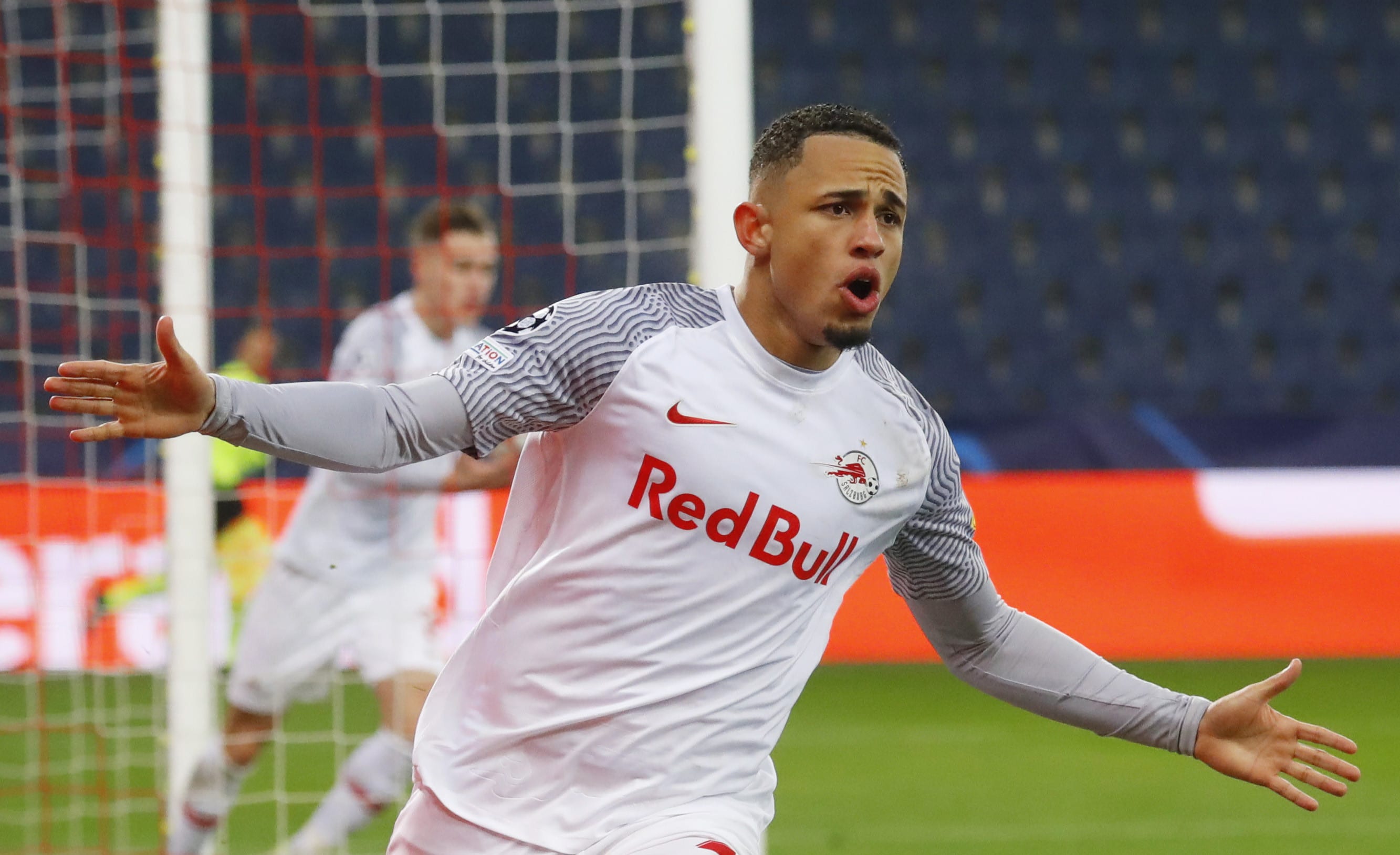 נואה אוקאפור שחקן זלצבורג חוגג