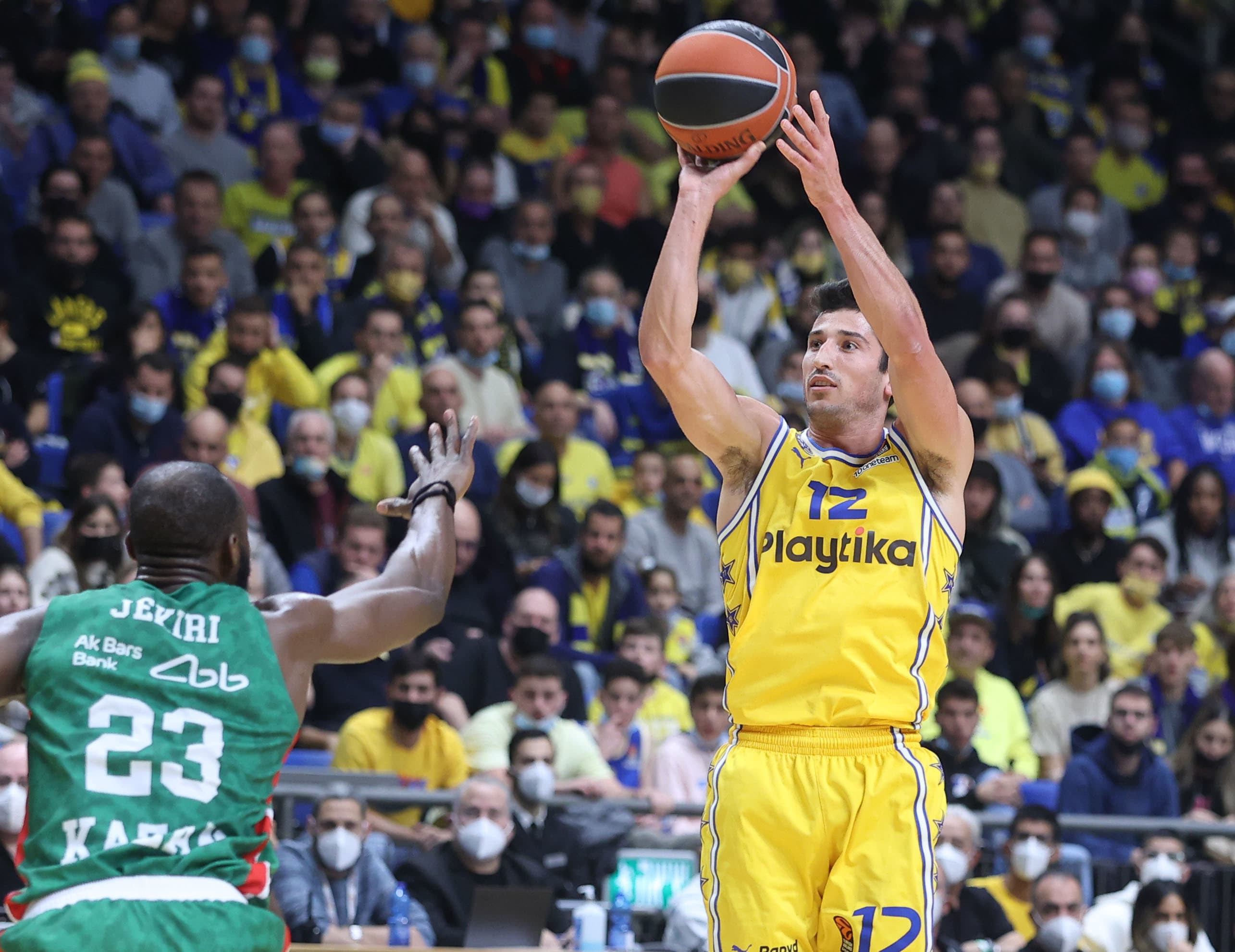 שחקן מכבי תל אביב ג'ון דיברתולומאו