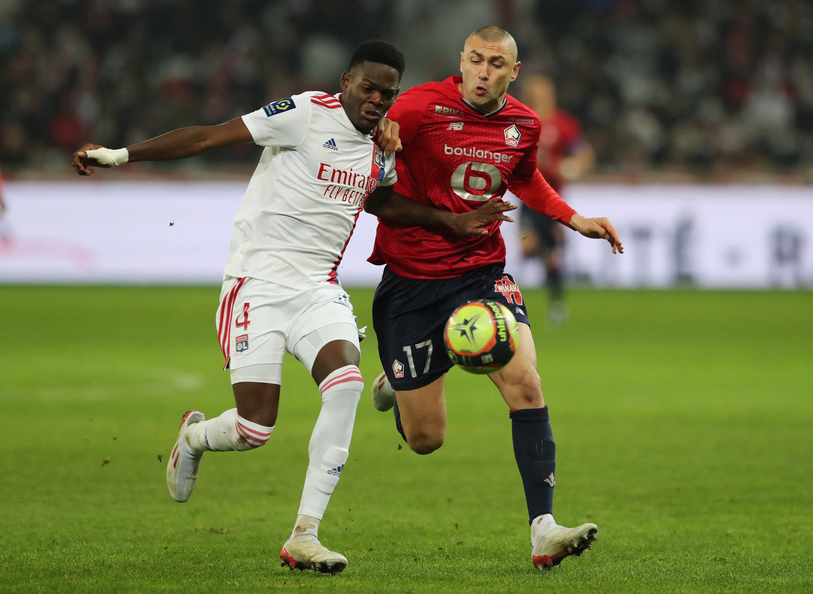 שחקן ליל בוראק יילמאז מול שחקן ליון קסטלו לוקבה