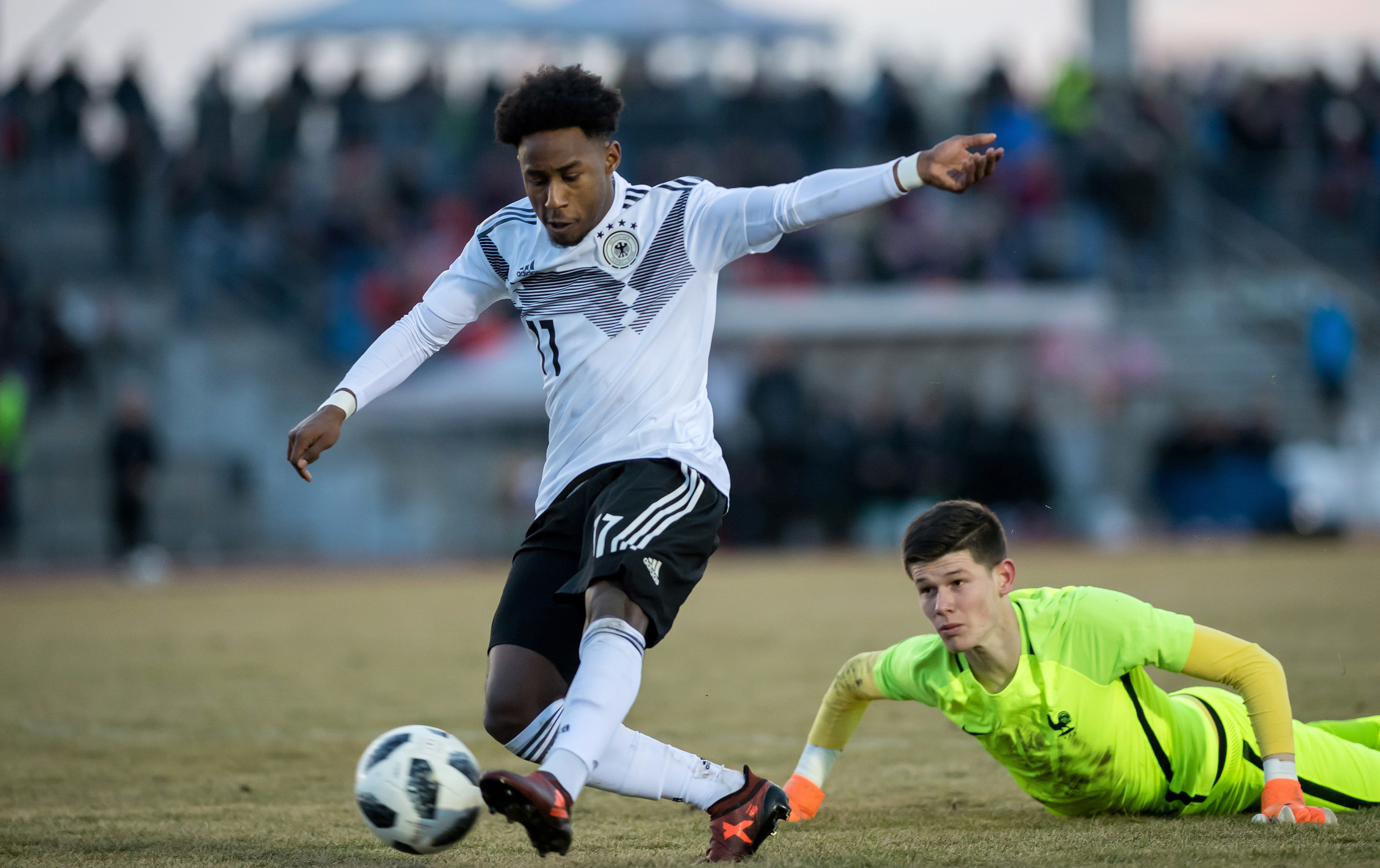 אילן מלייה שוער צרפתי מול ג'ון יבואה