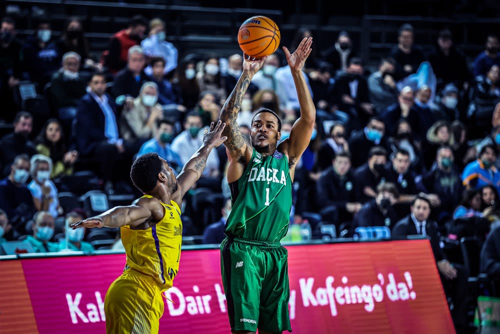 שחקן דרושפאקה טרוי קופיין