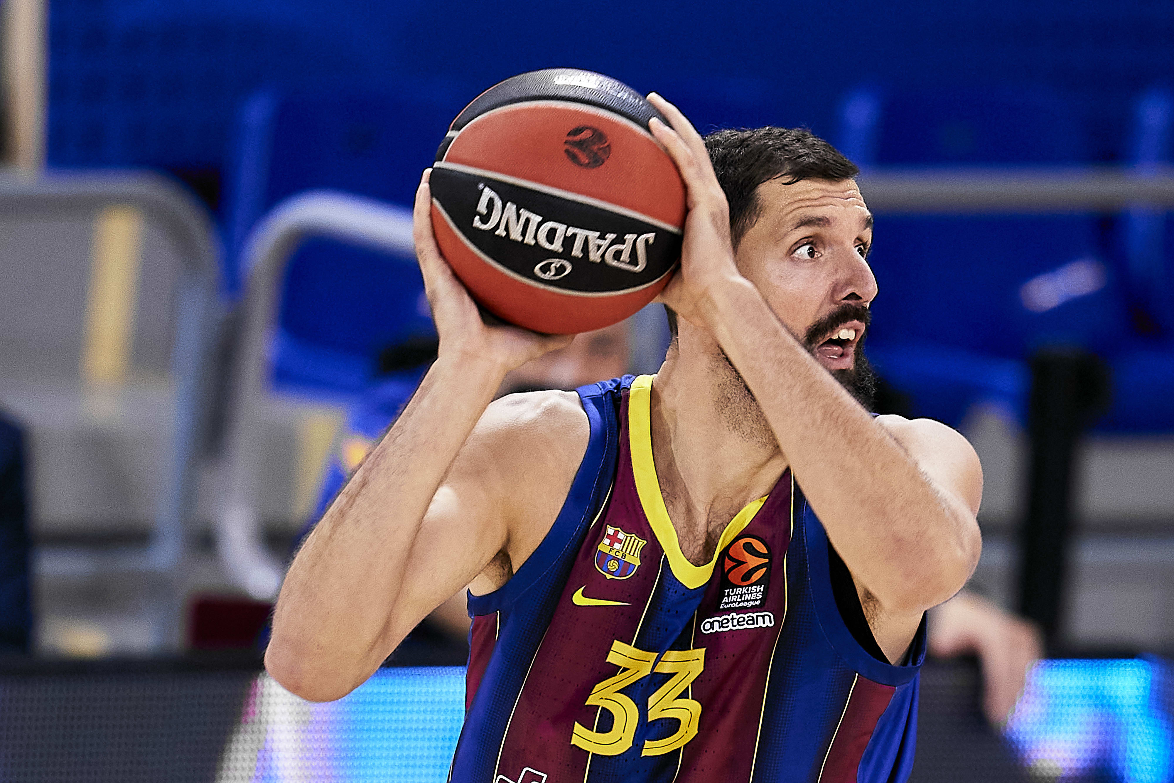 שחקן ברצלונה ניקולה מירוטיץ'