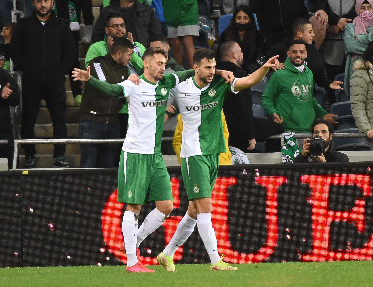 דין דוד עם עומר אצילי מכבי חיפה חוגגים