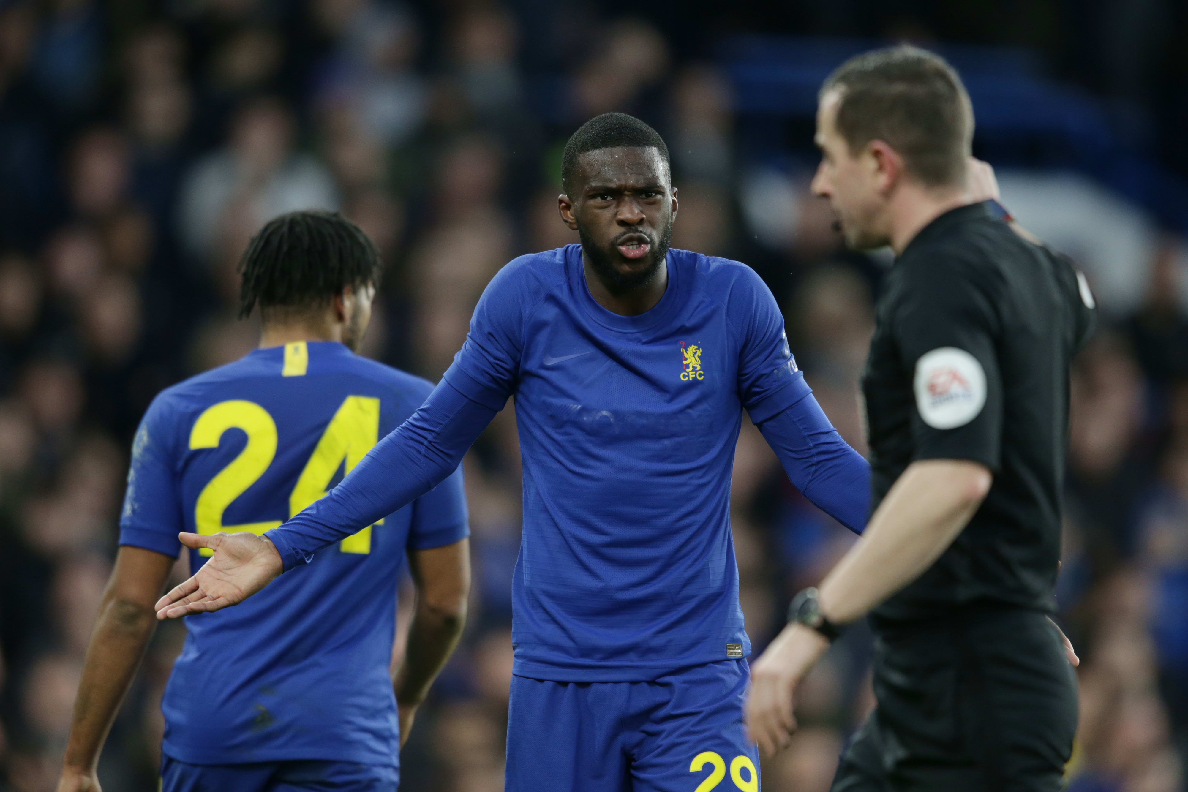 פיקאיו טומורי במדי צ'לסי