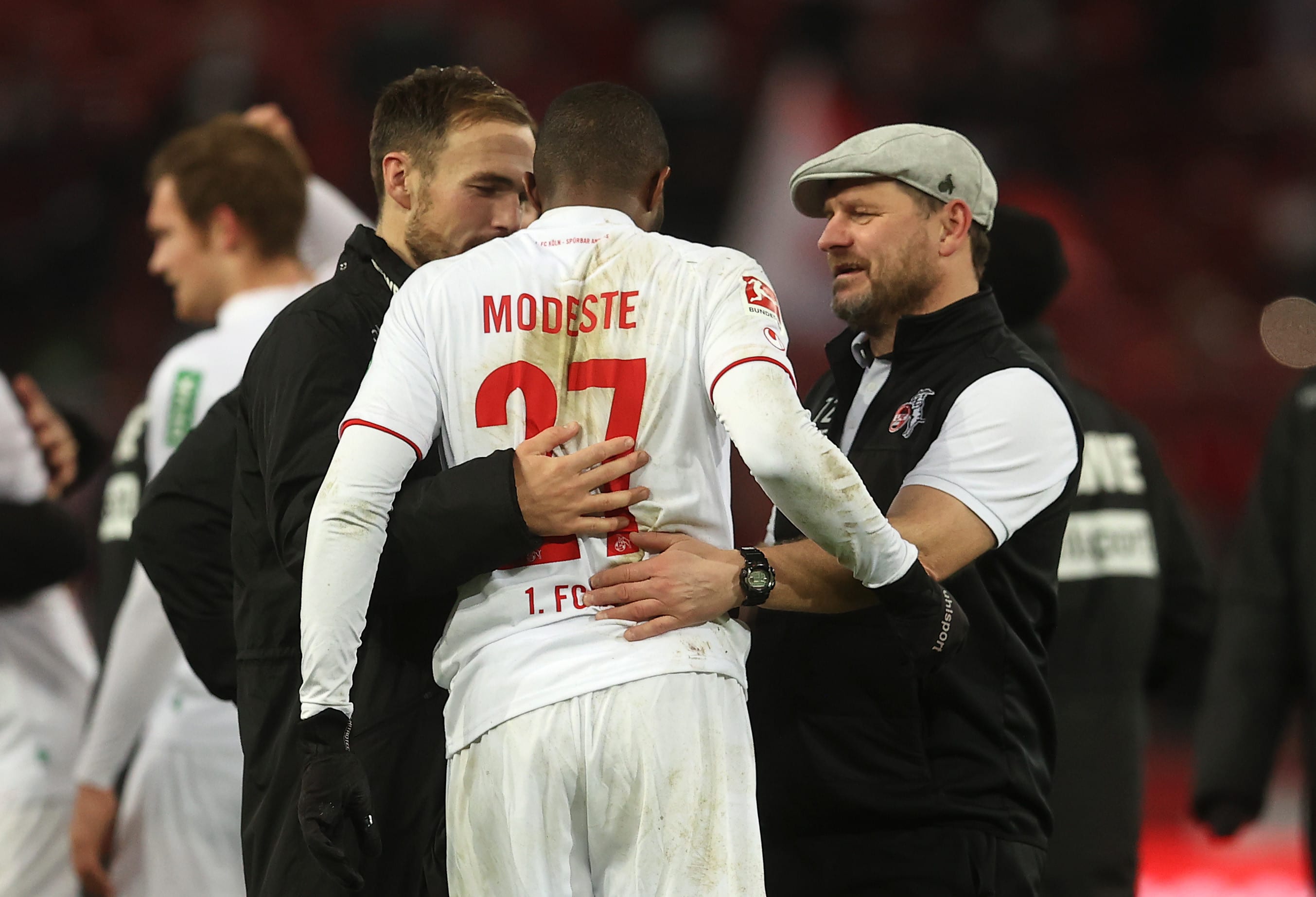 שטפן באומגרט מאמן פ.צ. קלן עם אנתוני מודסט