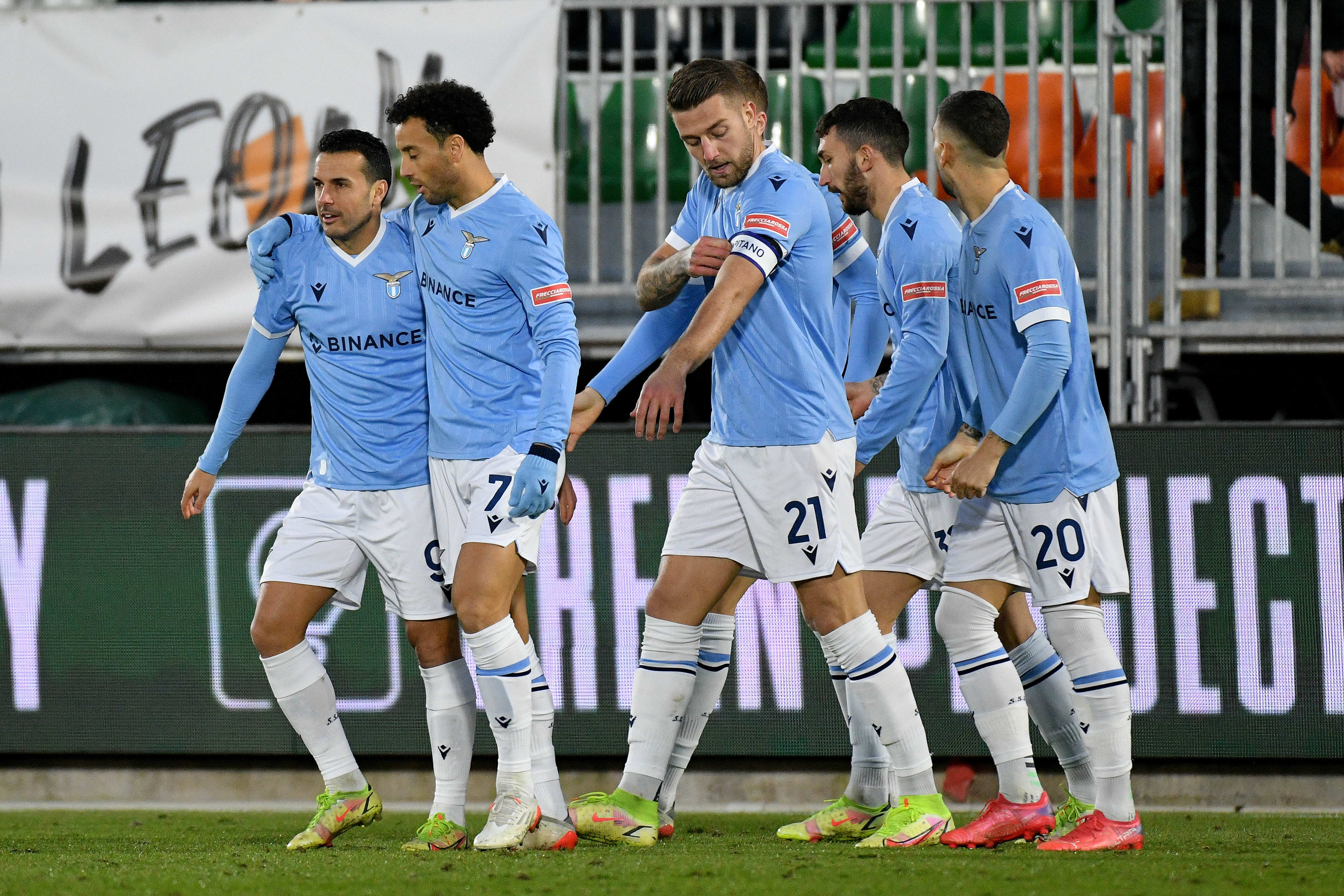 Pedro celebrates with Lazio players