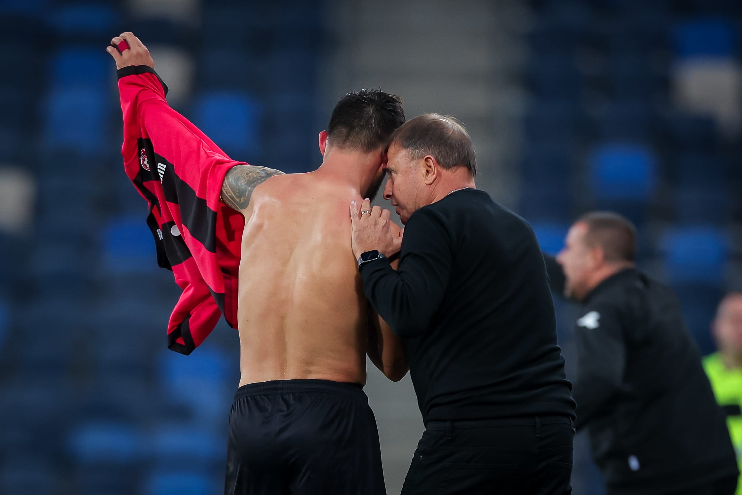 אלישע לוי מאמן הפועל חיפה עם חנן ממן