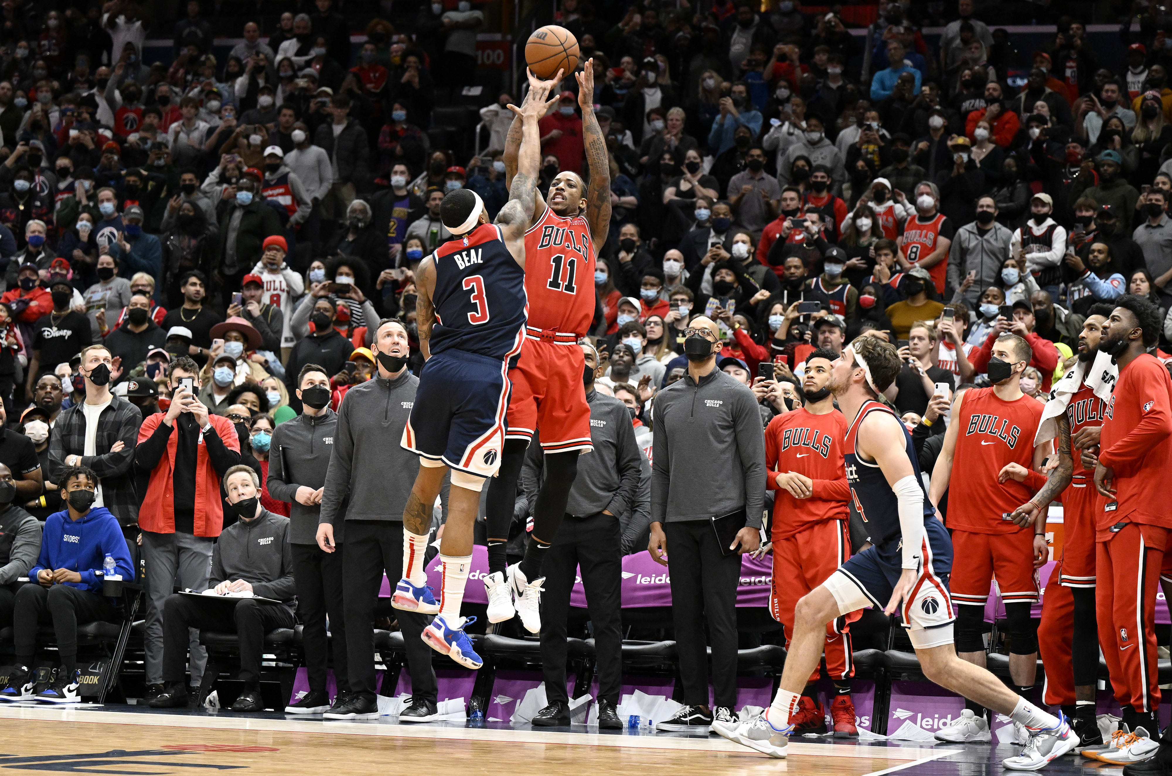 דמאר דרוזן קולע סל ניצחון, וושינגטון וויזארדס מול שיקגו בולס