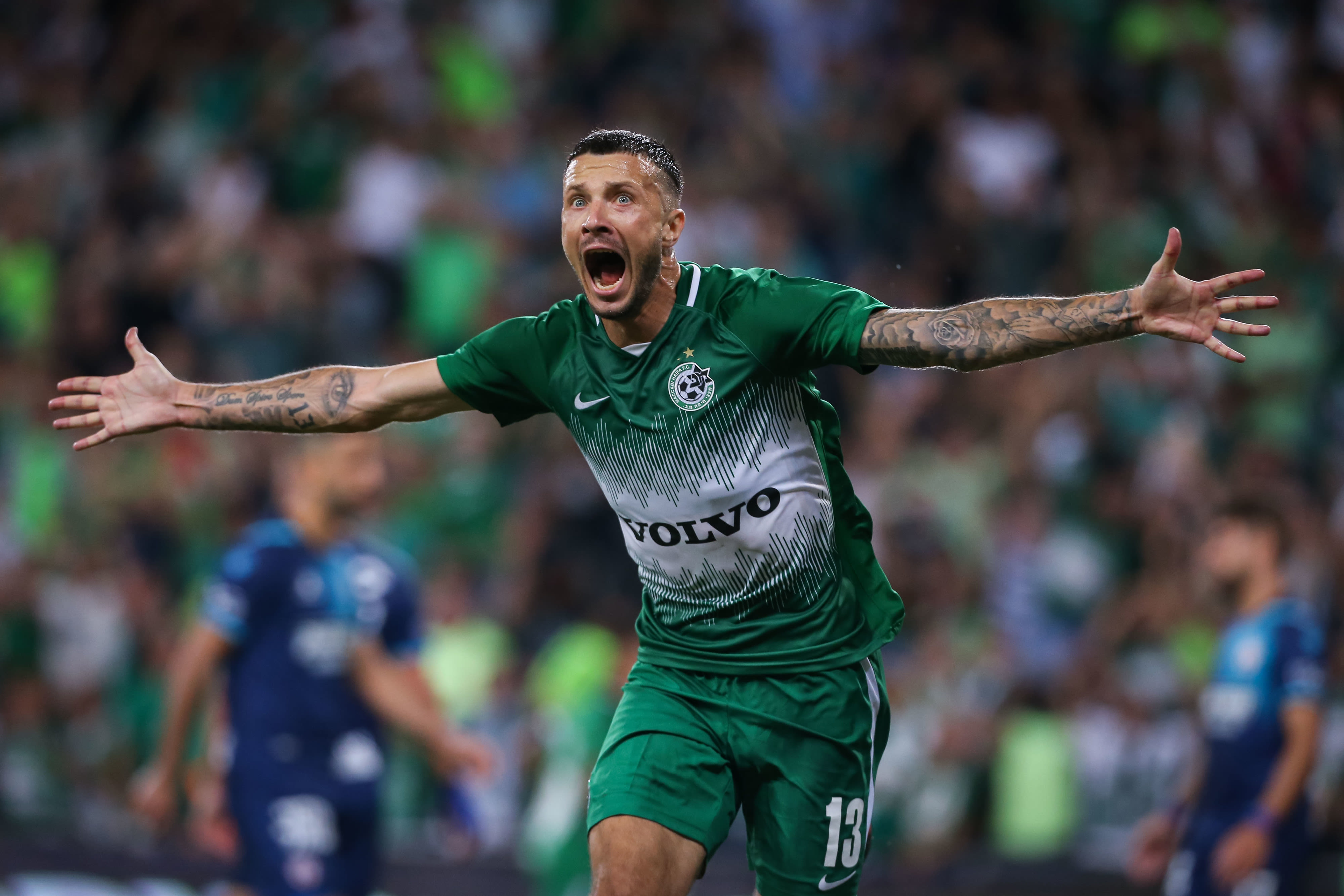 ניקיטה רוקאביציה שחקן מכבי חיפה חוגג שער