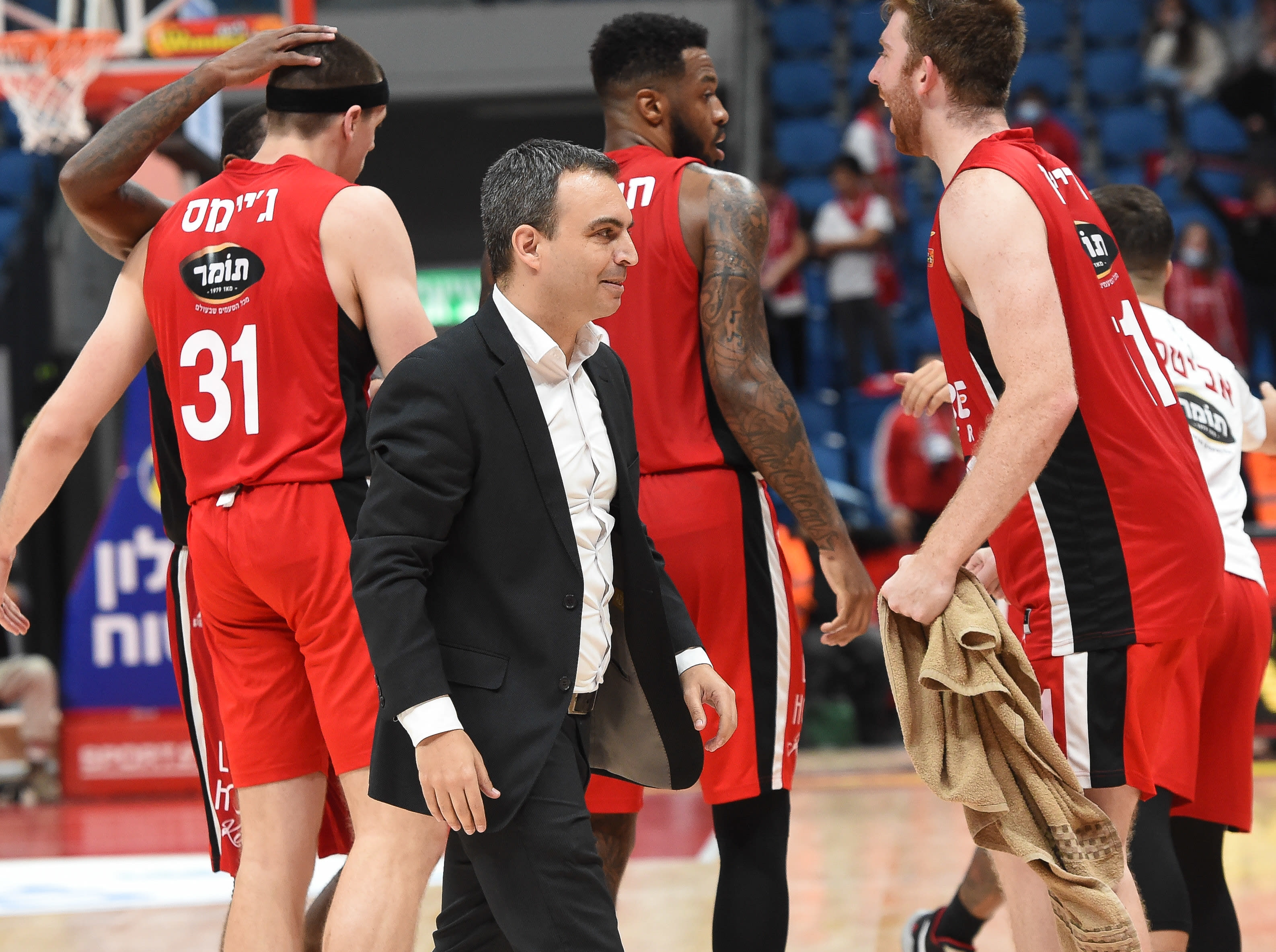 מאמן הפועל חיפה בכדורסל, אלעד חסין