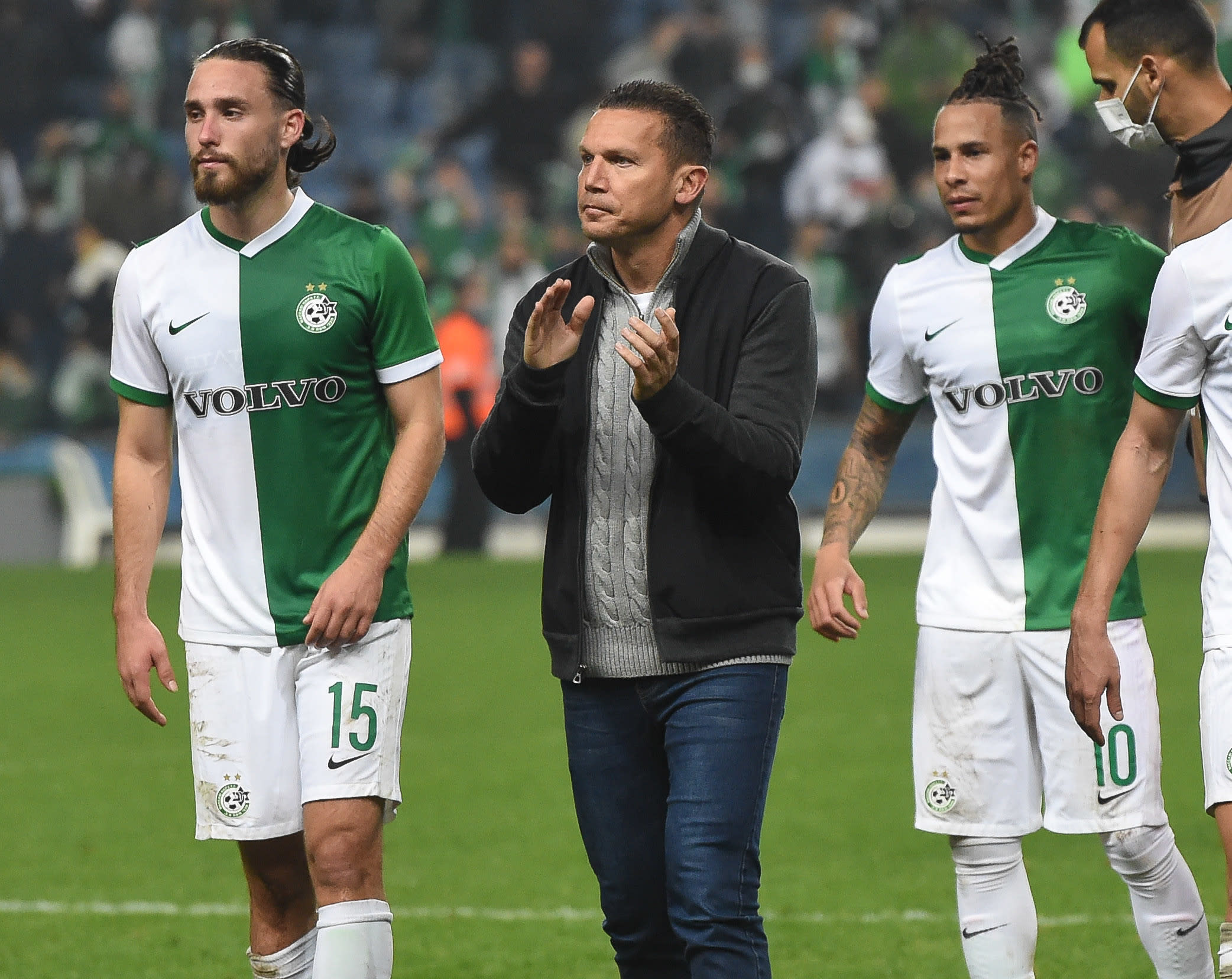 ברק בכר מאמן מכבי חיפה עם צ'ארון שרי, עופרי ארד