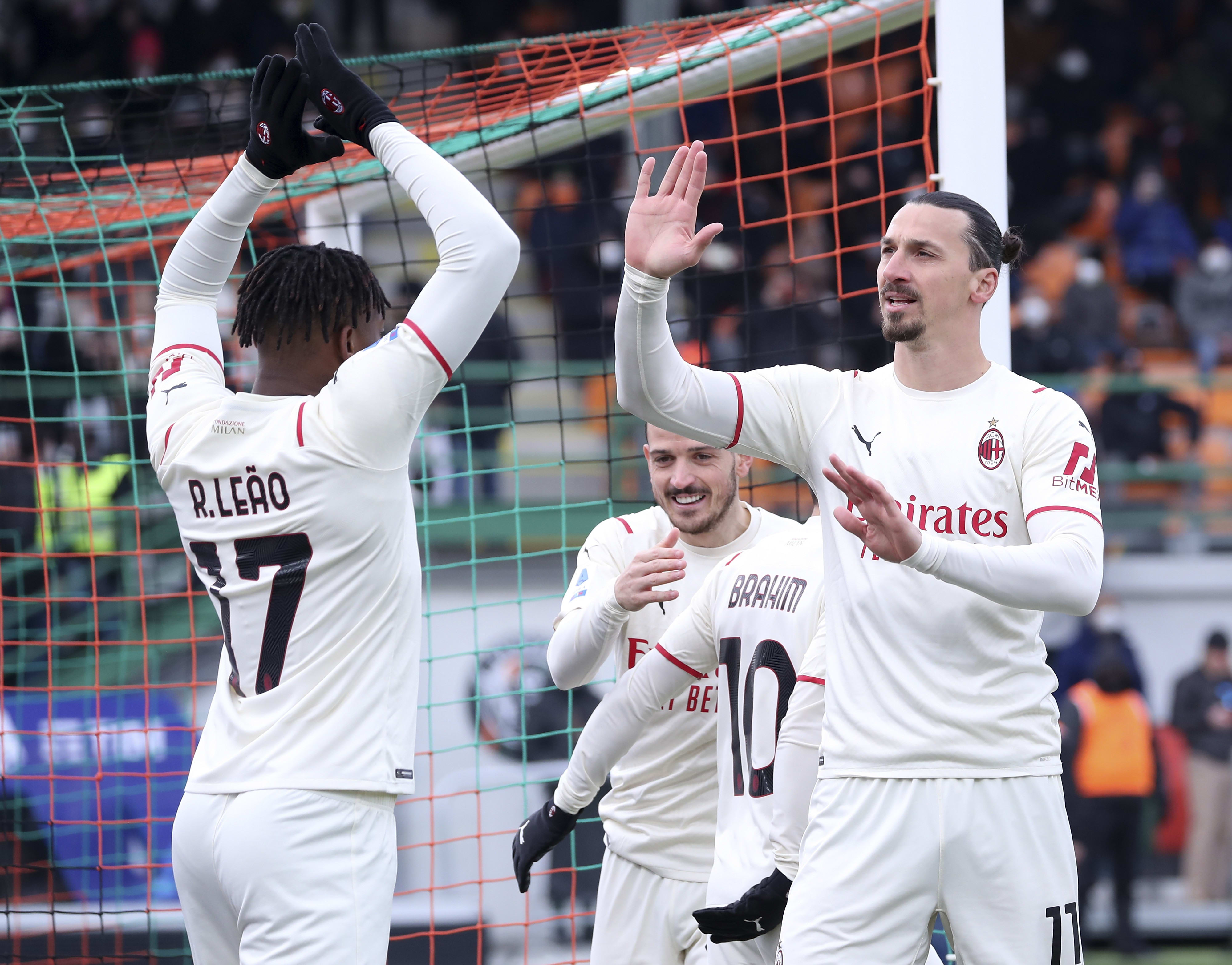 זלאטן איברהימוביץ', שחקן מילאן חוגג