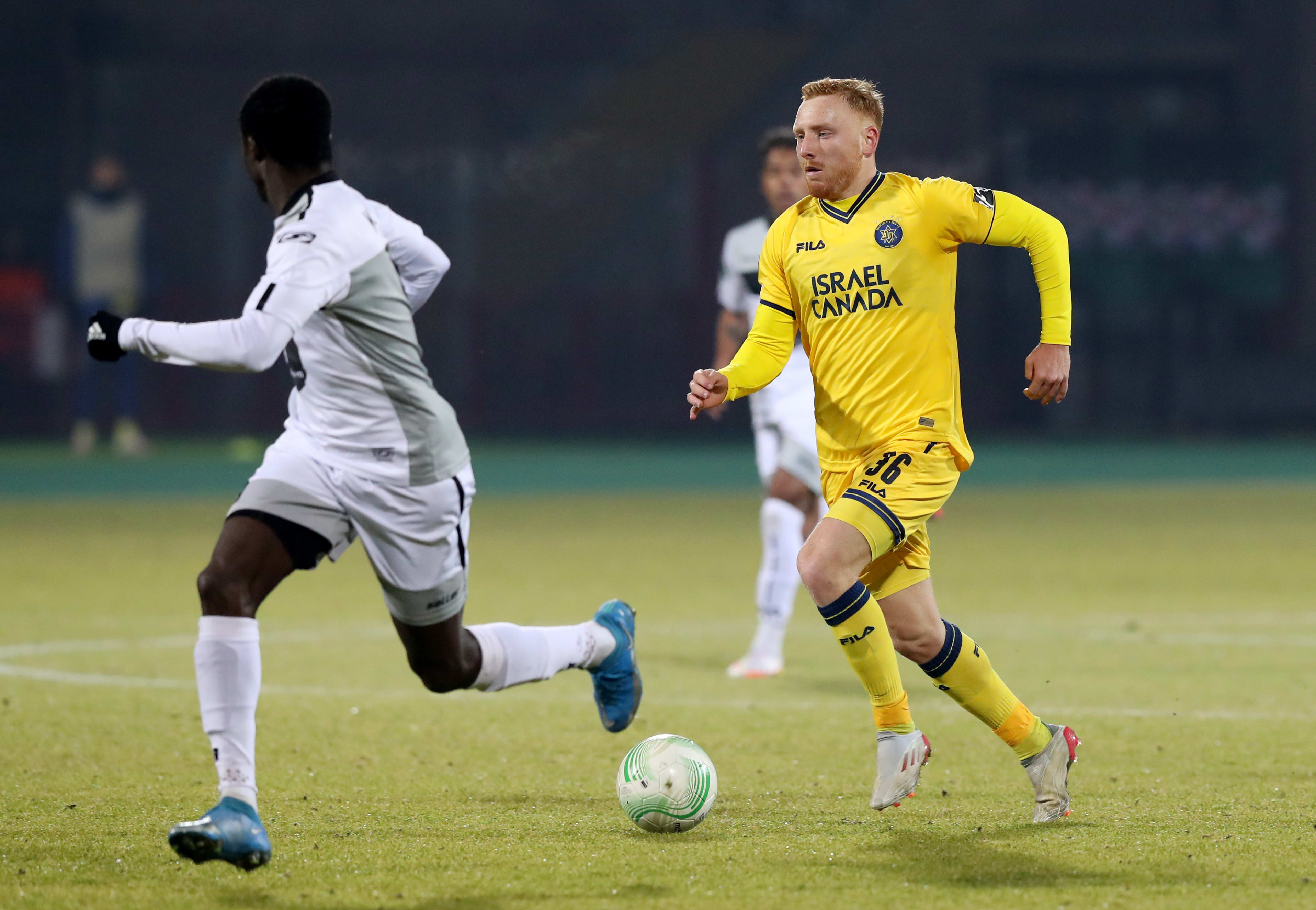 שחקן מכבי תל אביב עידו שחר