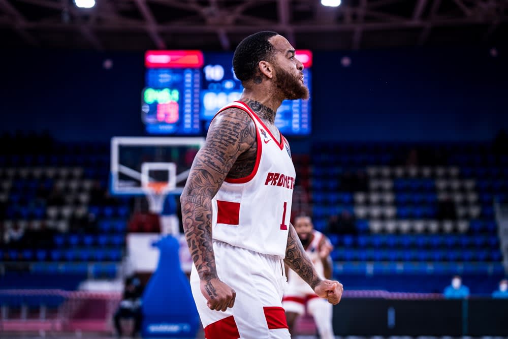 שחקן פרומיטיי דיאנג'לו הריסון