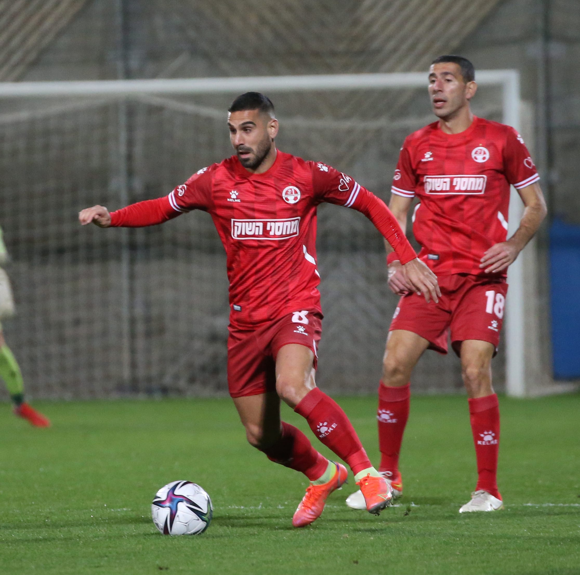 רועי גורדנה לפני איתן טיבי שחקני הפועל באר שבע