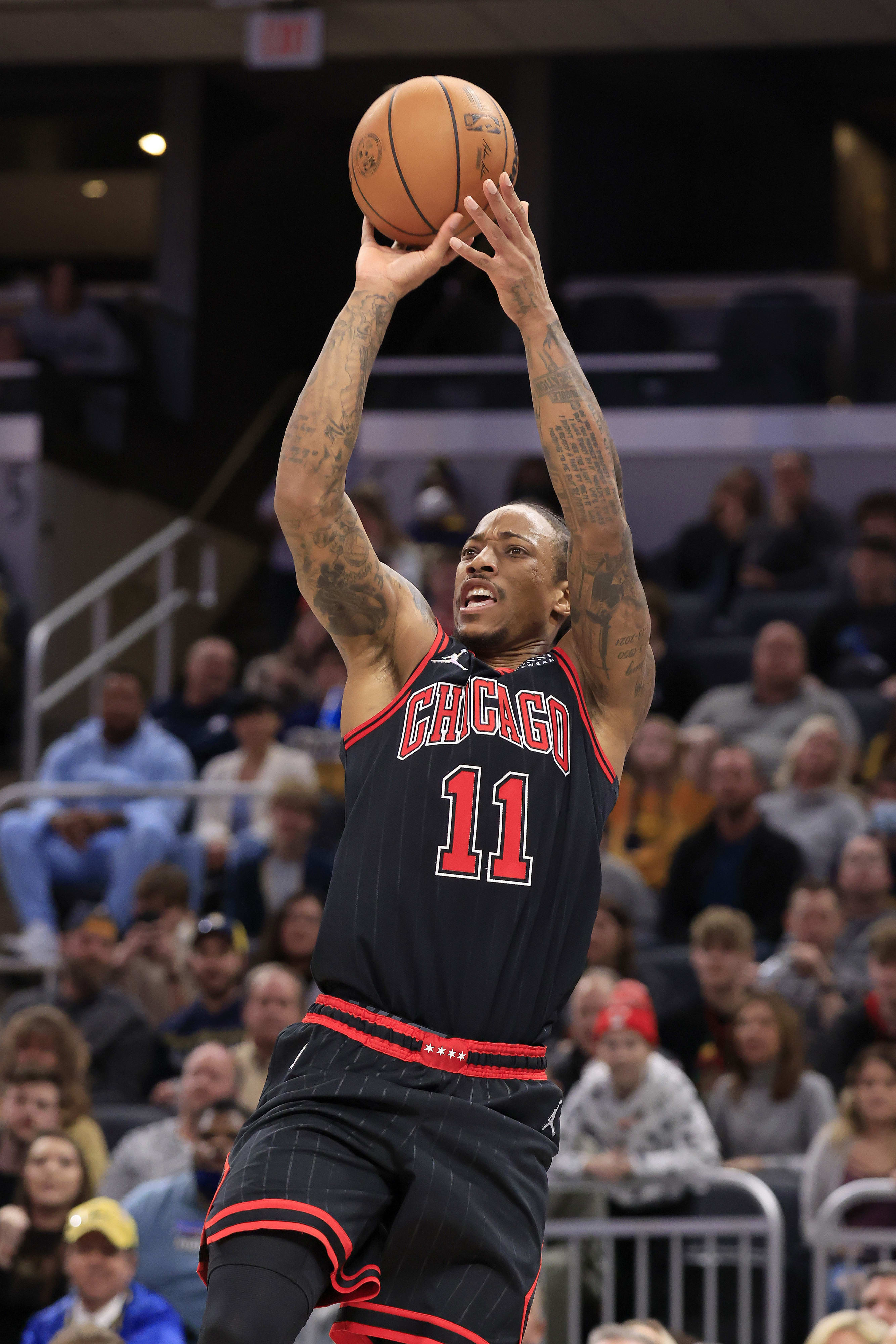 שחקן שיקגו בולס דמאר דרוזן