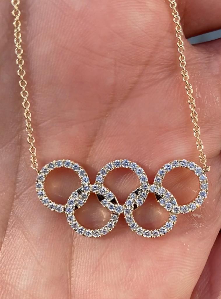 השרשרת שניתנה במתנה עבור לינוי אשרם