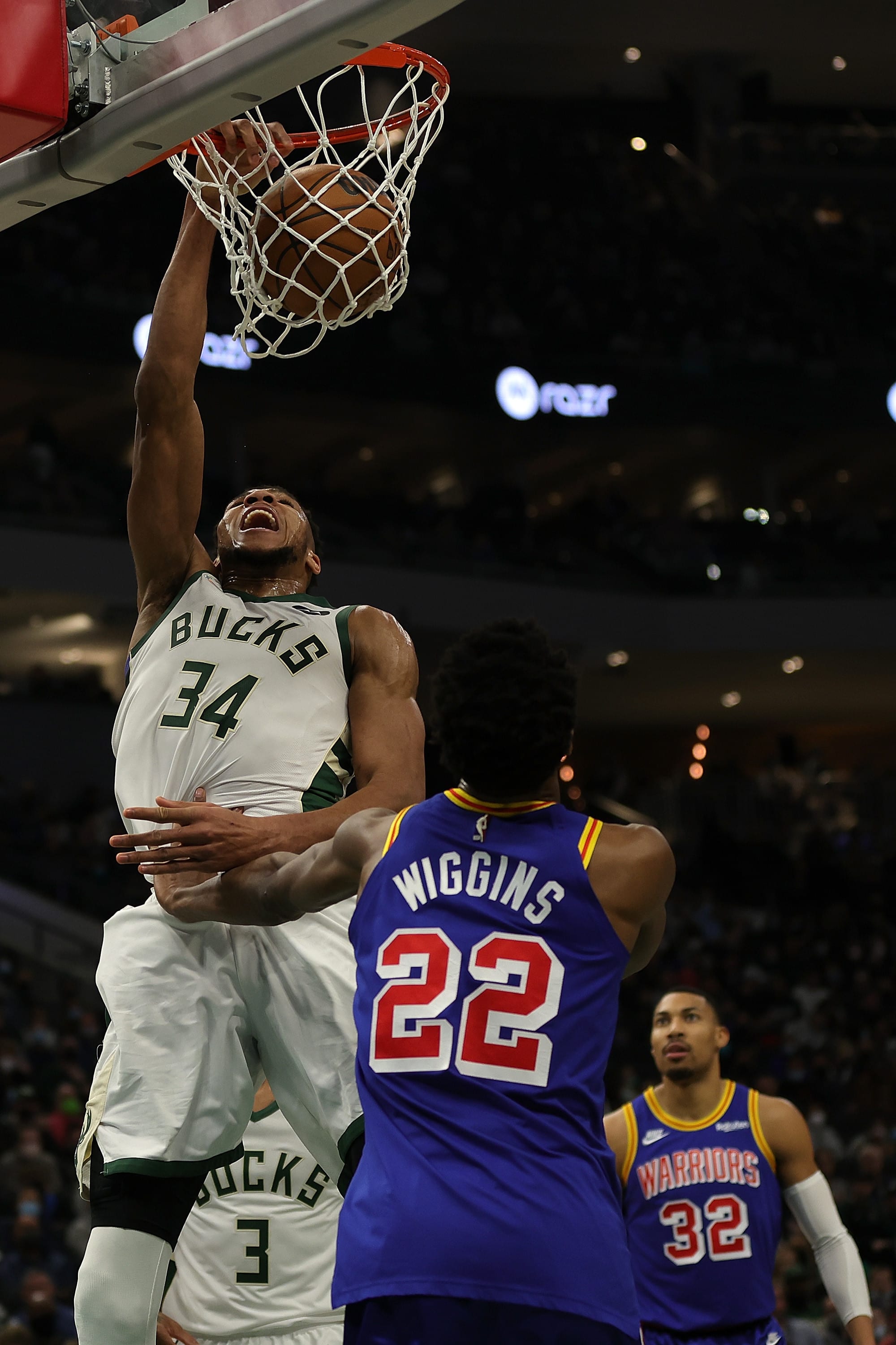 יאניס אנטטוקומפו, מילווקי באקס, מטביע מעל אנדרו וויגינס, גולדן סטייט ווריירס