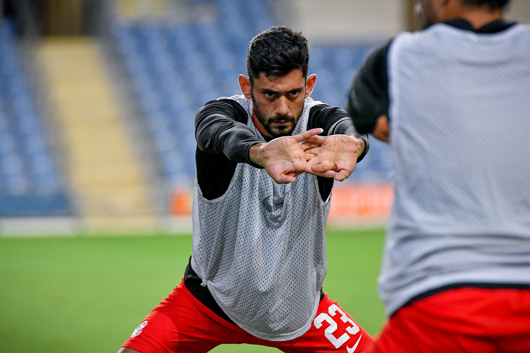 עטאא ג'אבר שחקן מ.ס. אשדוד בחימום