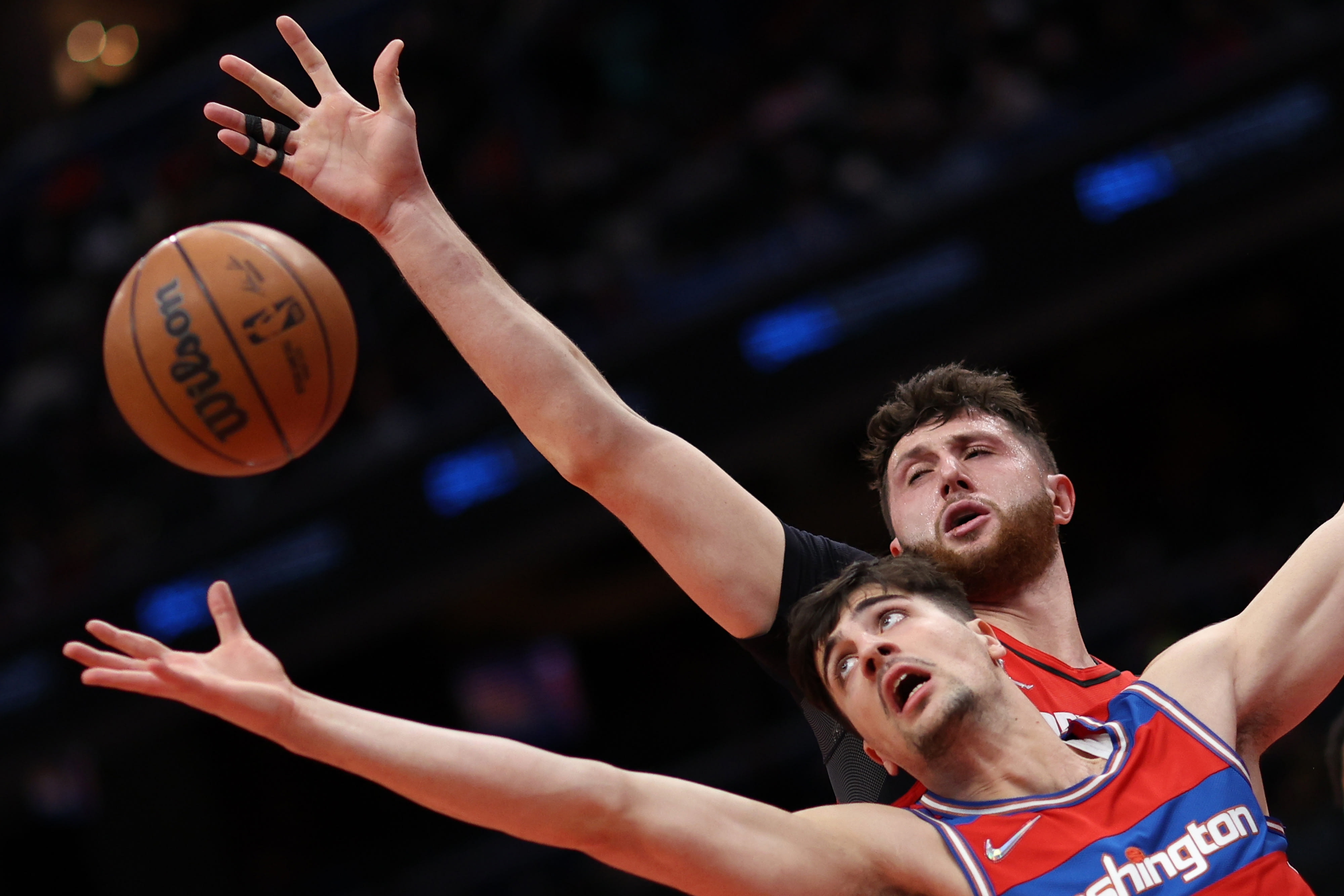 דני אבדיה מול יוסוף נורקיץ', וושינגטון וויזארדס מול פורטלנד