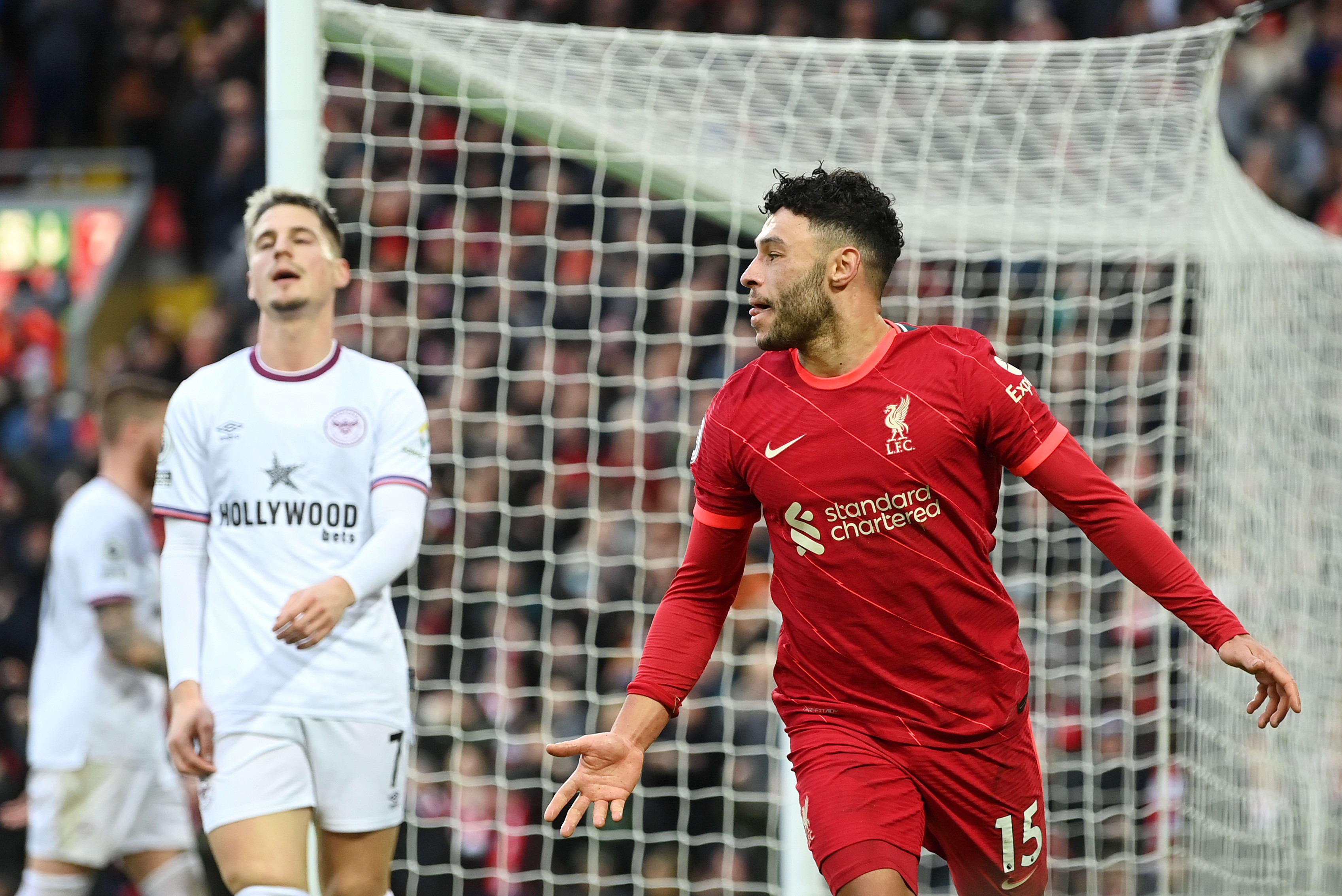 אלכס אוקסלייד צ'מברליין, שחקן ליברפול