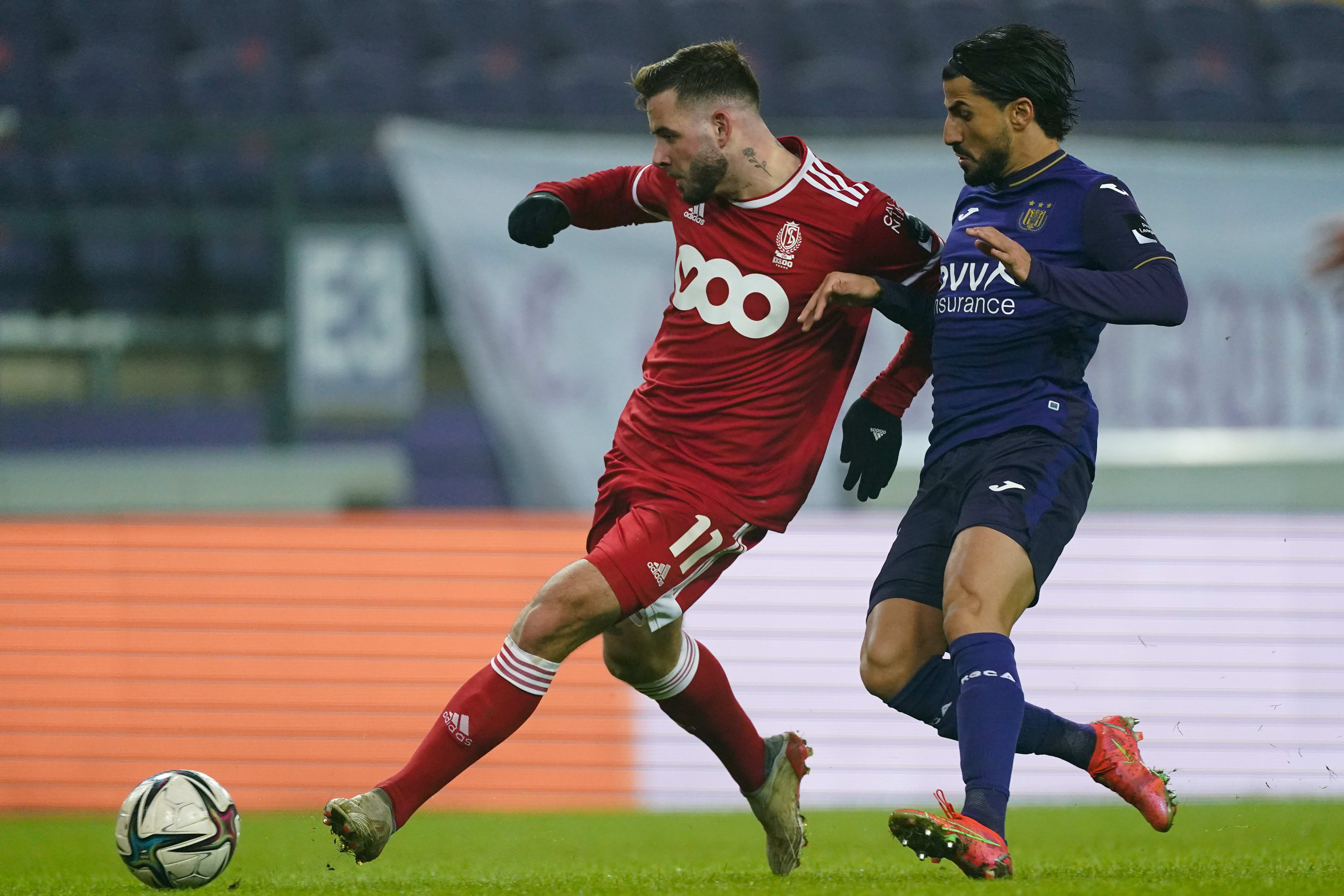 ארון דונום שחקן סטנדרד ליאז' לפני ליאור רפאלוב שחקן אנדרלכט