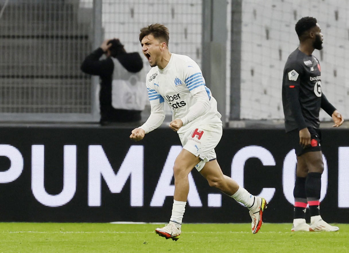 ג'נגיז אונדר שחקן מארסיי חוגג שער