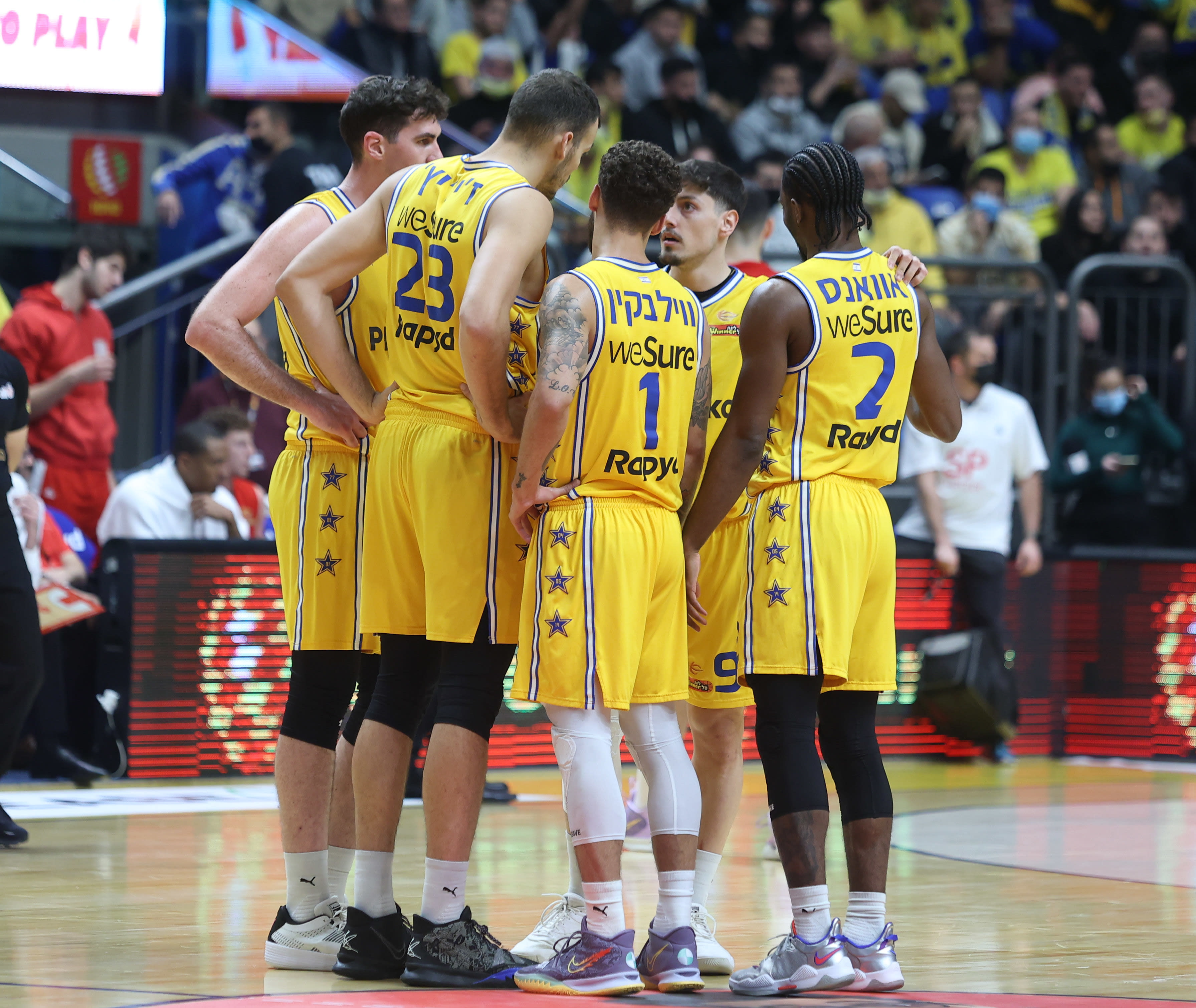 שחקני מכבי תל אביב