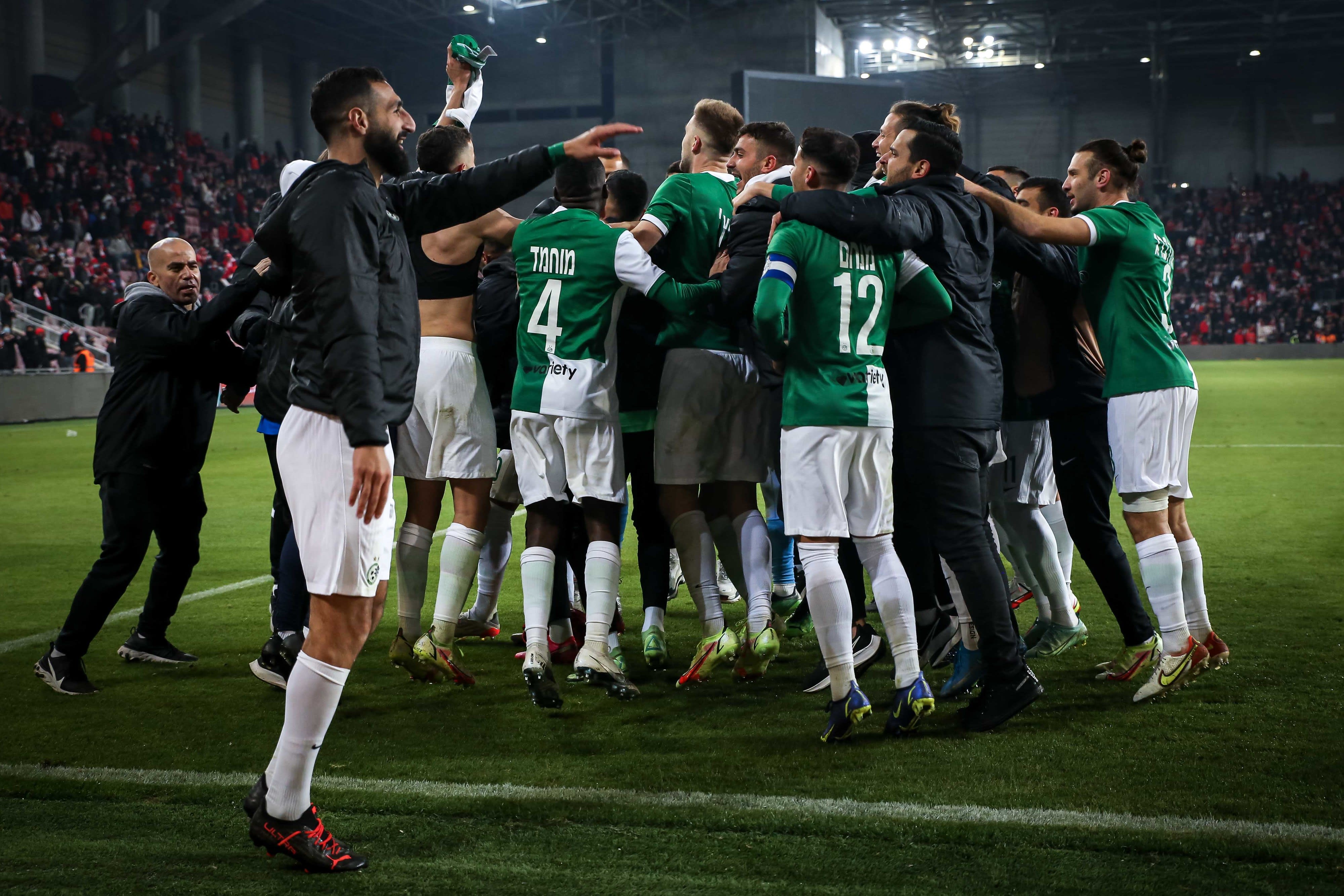 שחקני מכבי חיפה חוגגים, חוסה רודריגס