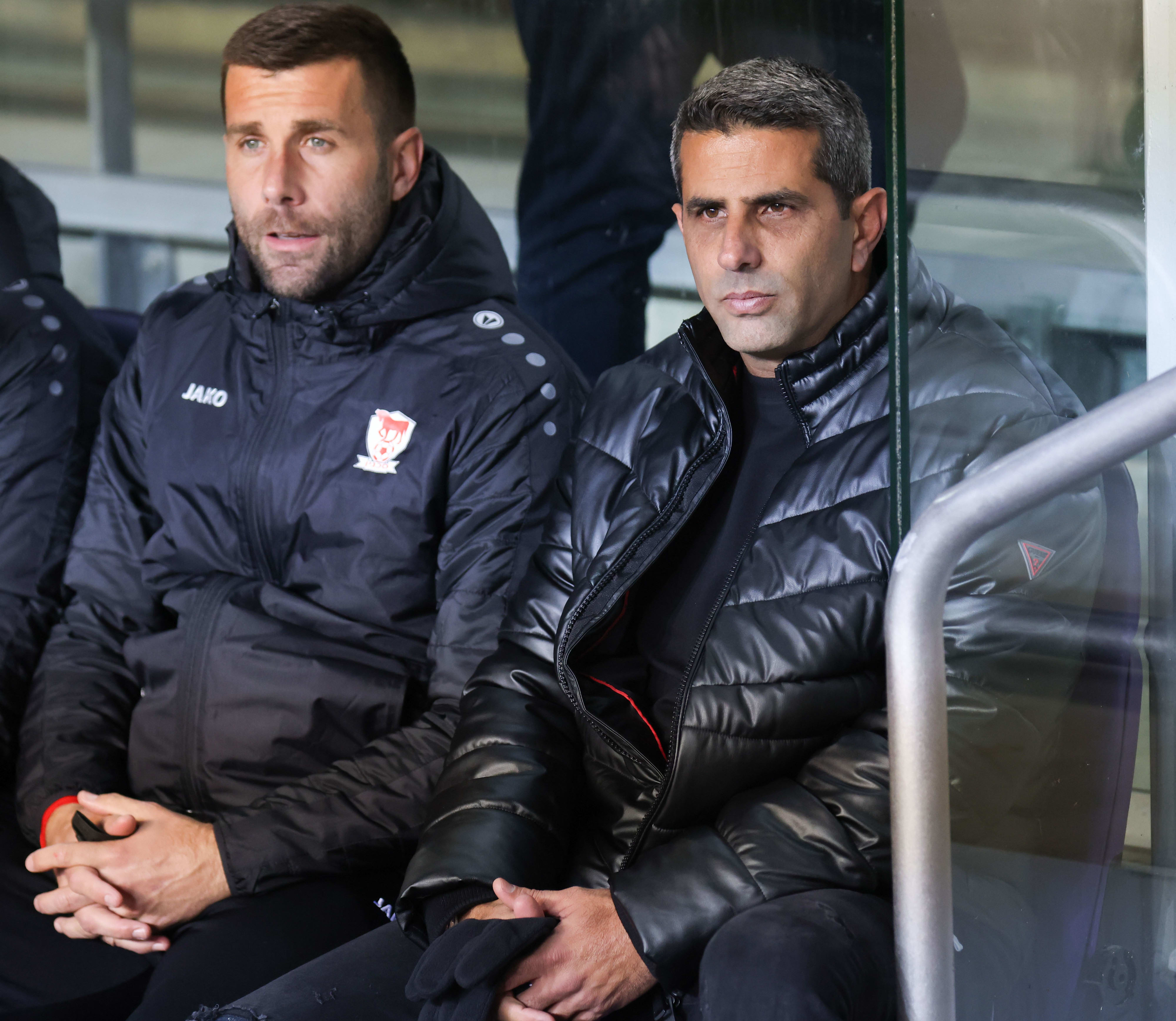 שרון מימר מאמן בני סכנין עם עוזרו דושאן מאטוביץ'