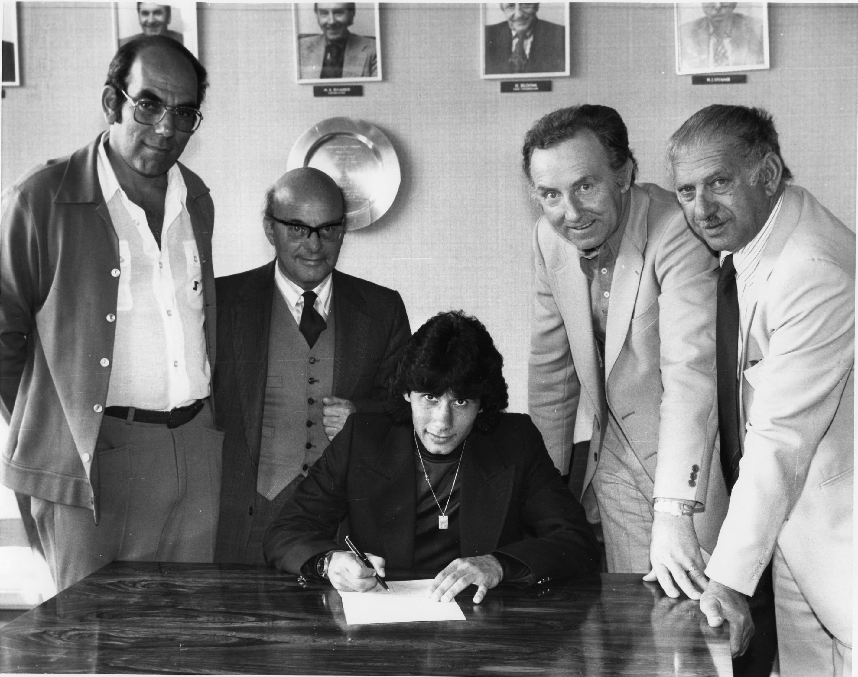 משה גריאני חותם בברייטון