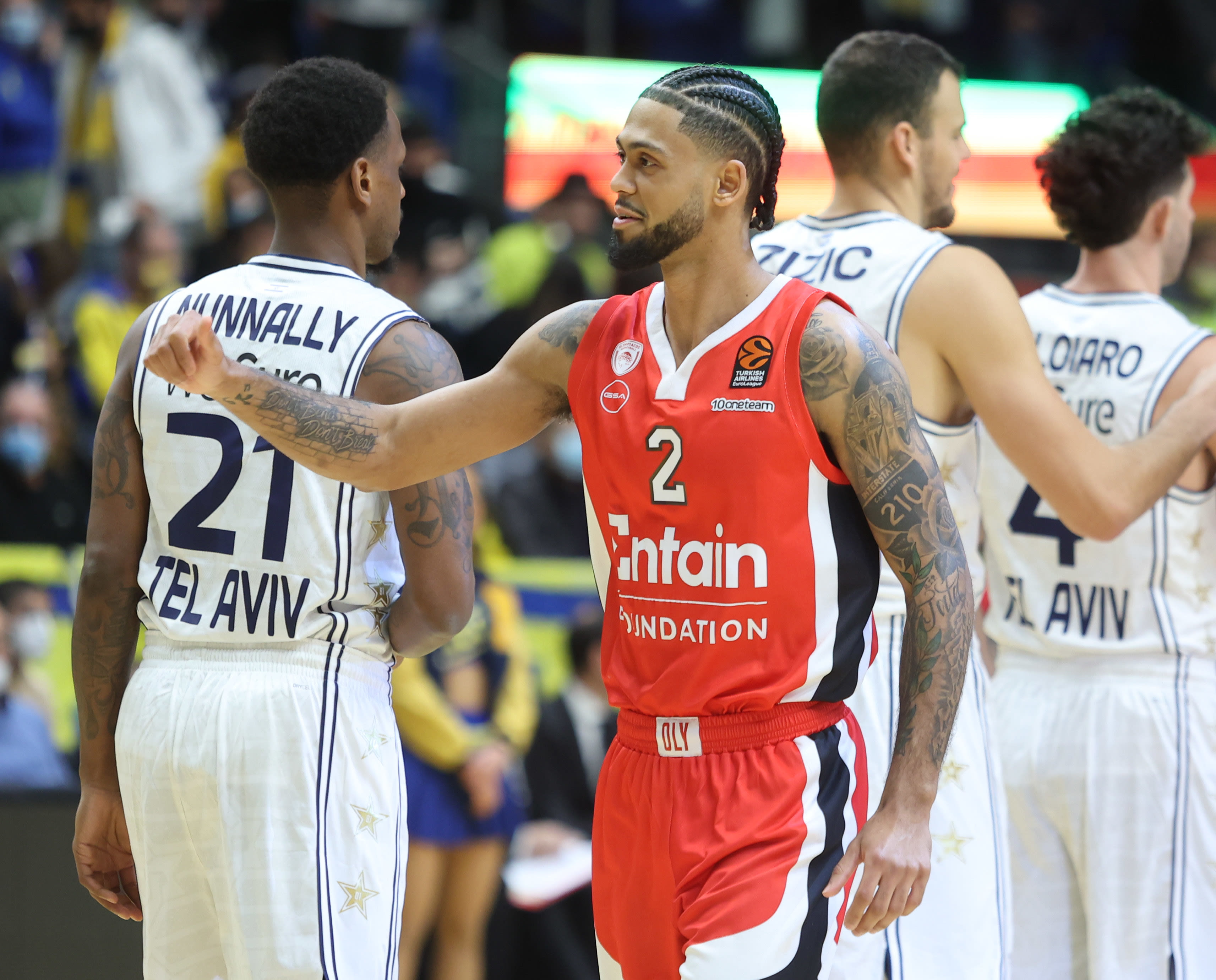 שחקן אולימפיאקוס טיילר דורסי