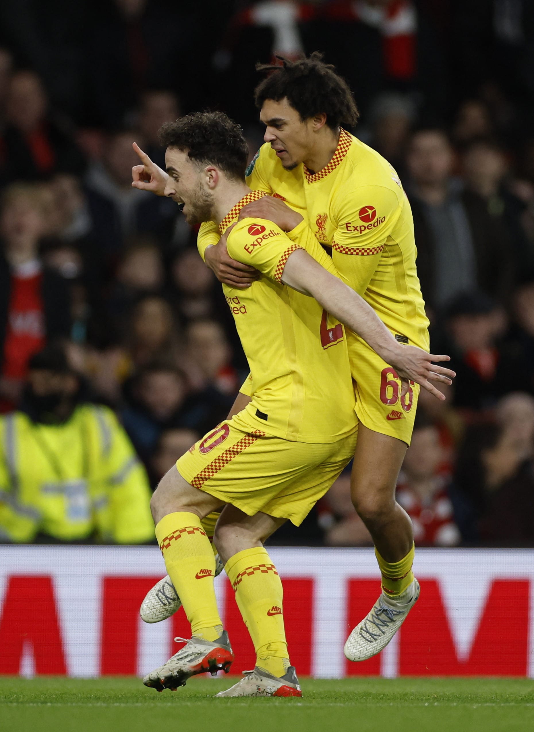 שחקני ליברפול טרנט אלכסנדר ארנולד, דיוגו ז'וטה